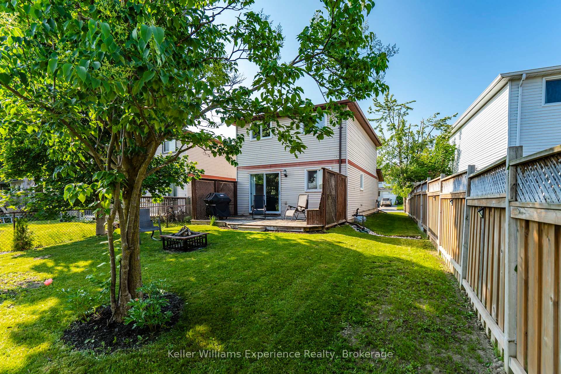 Photo 14 of 23 Corbett Drive, Barrie, Grove East — HOMEH