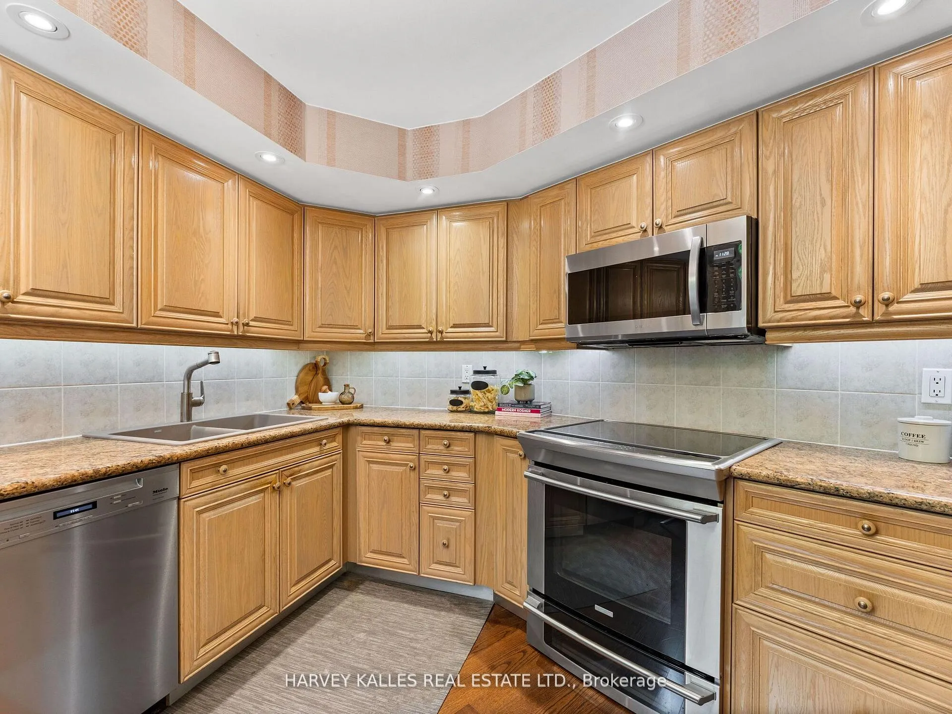 Photo 17 of Unit 336, 3600 Yonge Street, Toronto, Bedford Park-Nortown — HOMEH