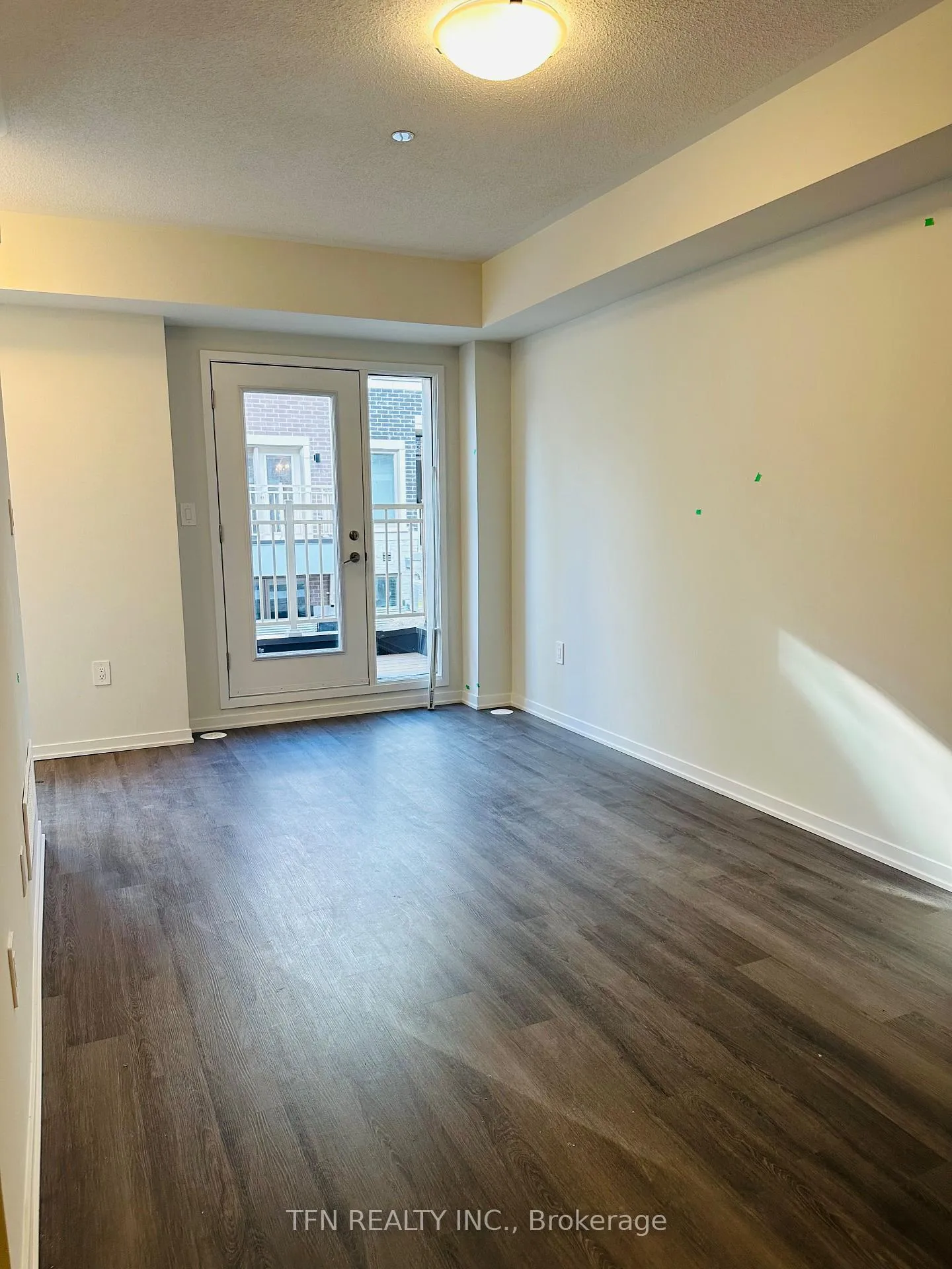 Photo 3 of Unit 21, 11 Honeycrisp Crescent, Vaughan, Vaughan Corporate Centre — HOMEH