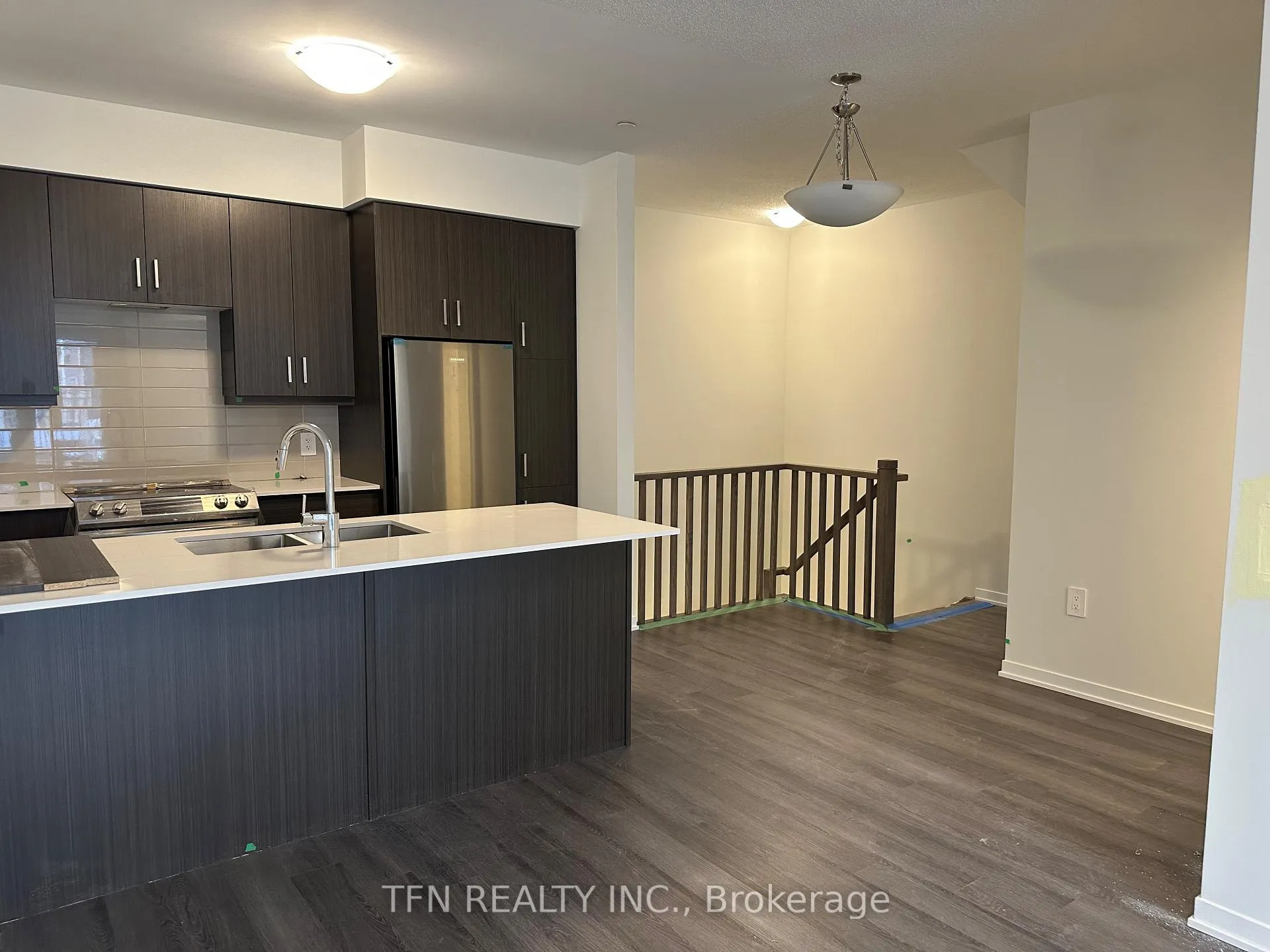 Photo 5 of Unit 21, 11 Honeycrisp Crescent, Vaughan, Vaughan Corporate Centre — HOMEH