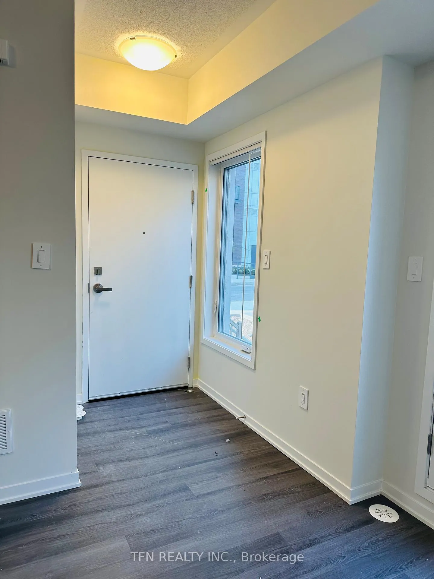 Photo 11 of Unit 21, 11 Honeycrisp Crescent, Vaughan, Vaughan Corporate Centre — HOMEH