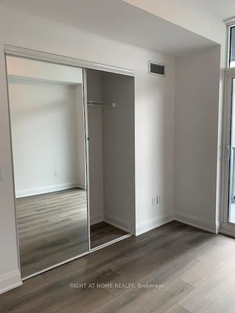 Photo 5 of Unit 1407, 10 Gatineau Drive, Vaughan, Beverley Glen — HOMEH