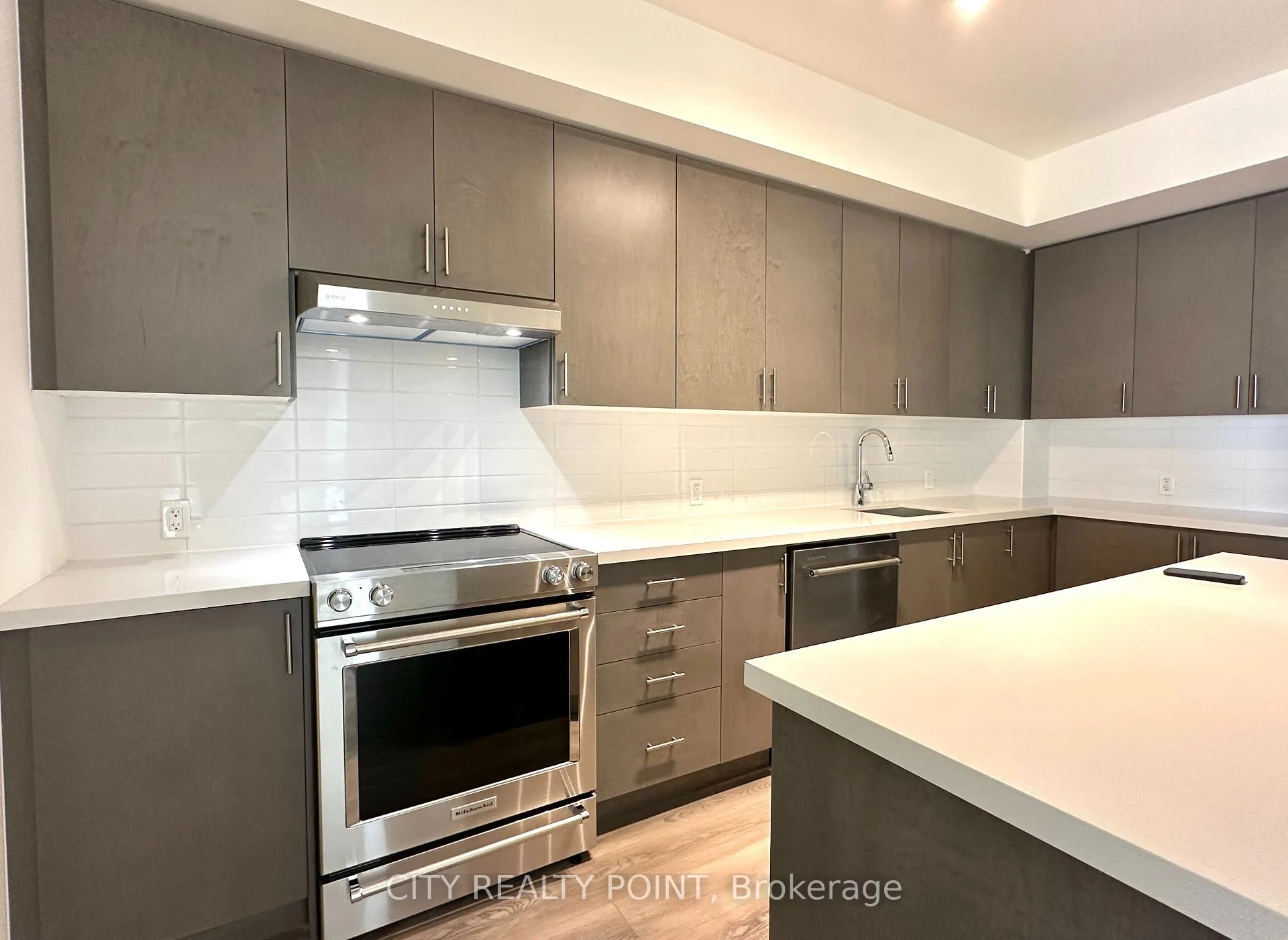 Photo 2 of Unit 323, 8960 Jane Street, Vaughan, Concord — HOMEH