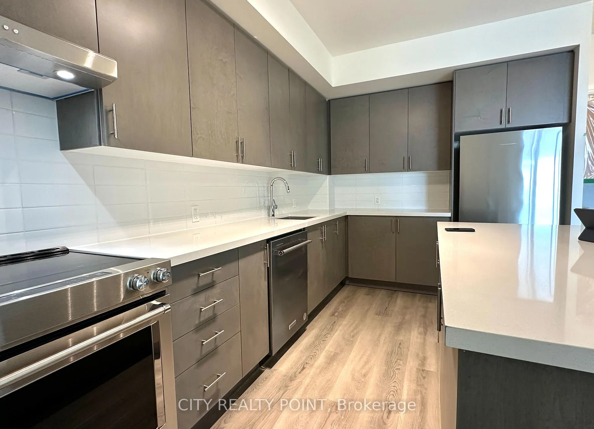 Photo 4 of Unit 323, 8960 Jane Street, Vaughan, Concord — HOMEH