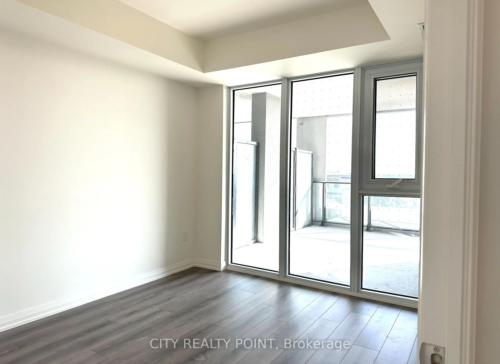Photo 7 of Unit 323, 8960 Jane Street, Vaughan, Concord — HOMEH