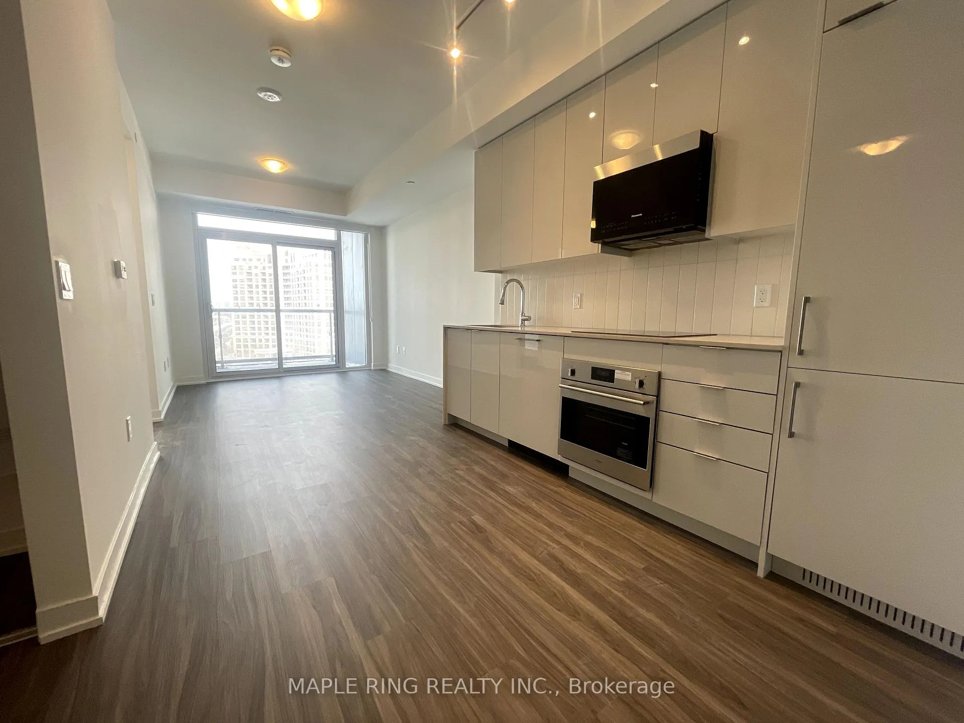 Photo 1 of Unit 726, 498 Caldari Road, Vaughan, Concord — HOMEH