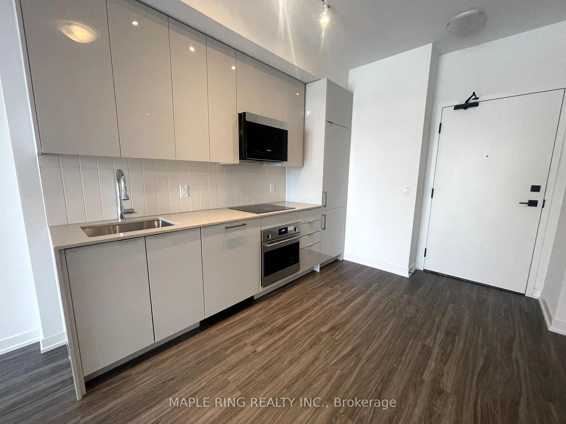 Photo 3 of Unit 726, 498 Caldari Road, Vaughan, Concord — HOMEH