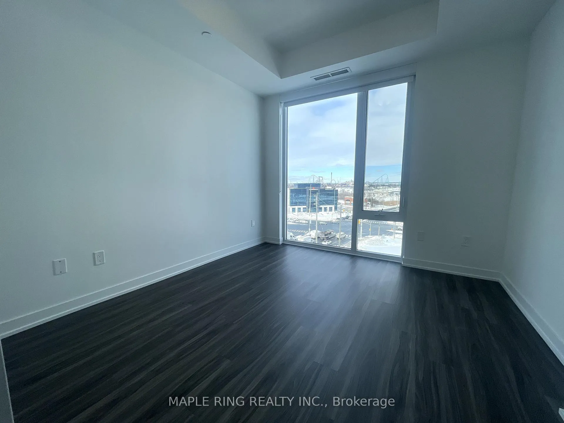 Photo 5 of Unit 726, 498 Caldari Road, Vaughan, Concord — HOMEH