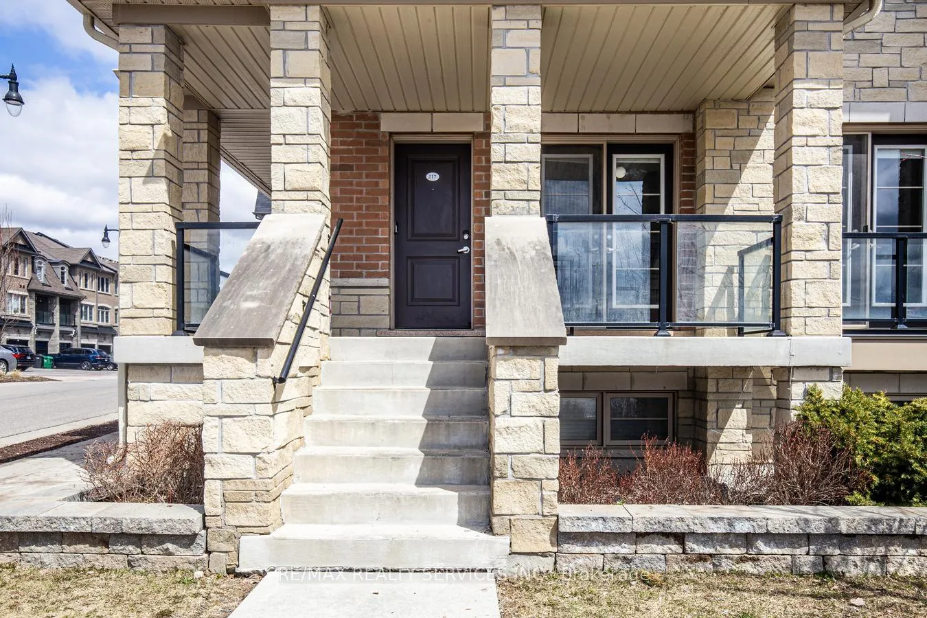 Photo 2 of Unit 117, 200 Veterans Drive, Brampton, Northwest Brampton — HOMEH