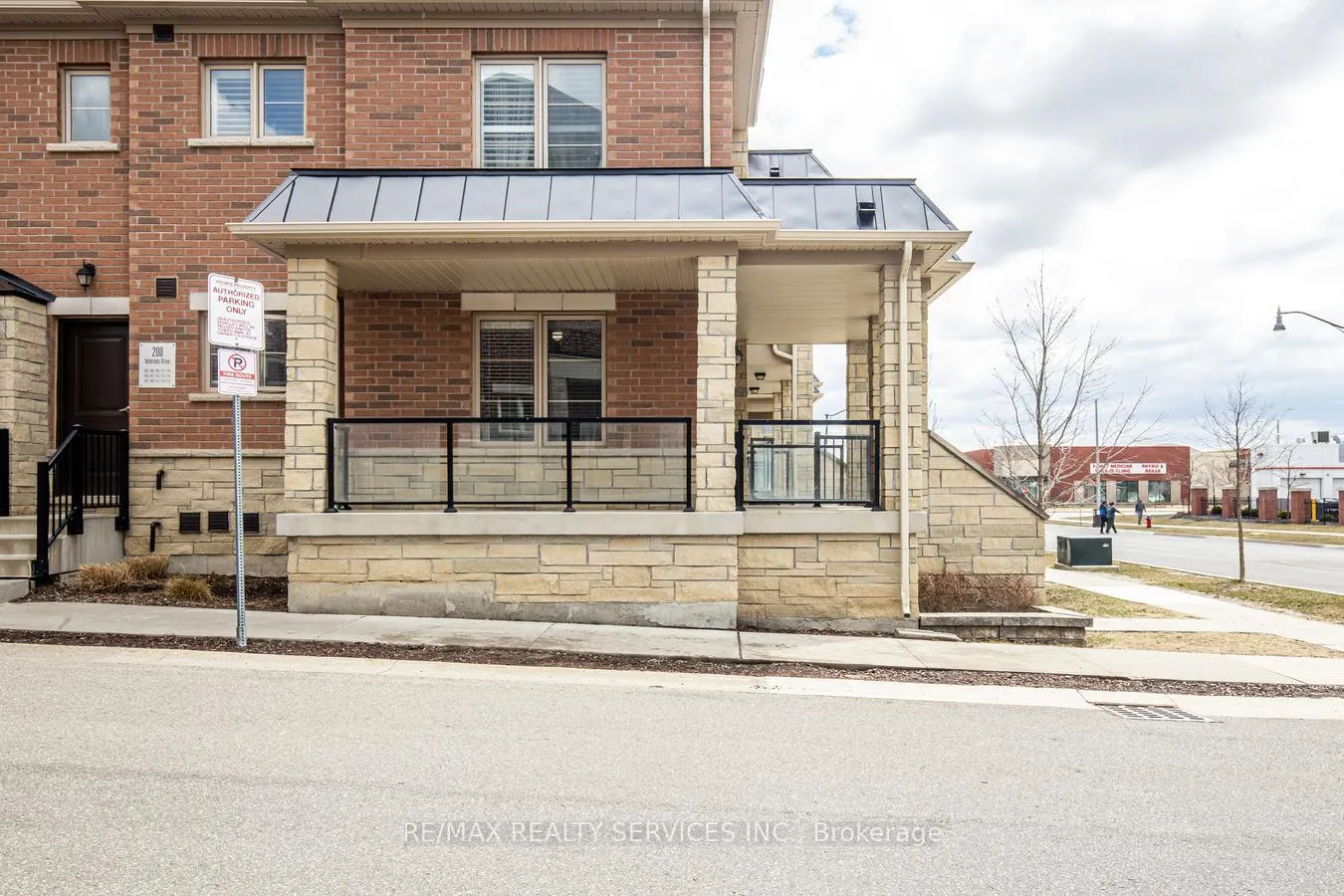 Photo 3 of Unit 117, 200 Veterans Drive, Brampton, Northwest Brampton — HOMEH