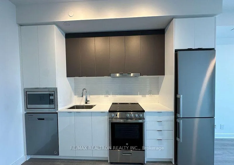 Photo 4 of Unit B328, 50 Upper Mall Way, Vaughan, Brownridge — HOMEH