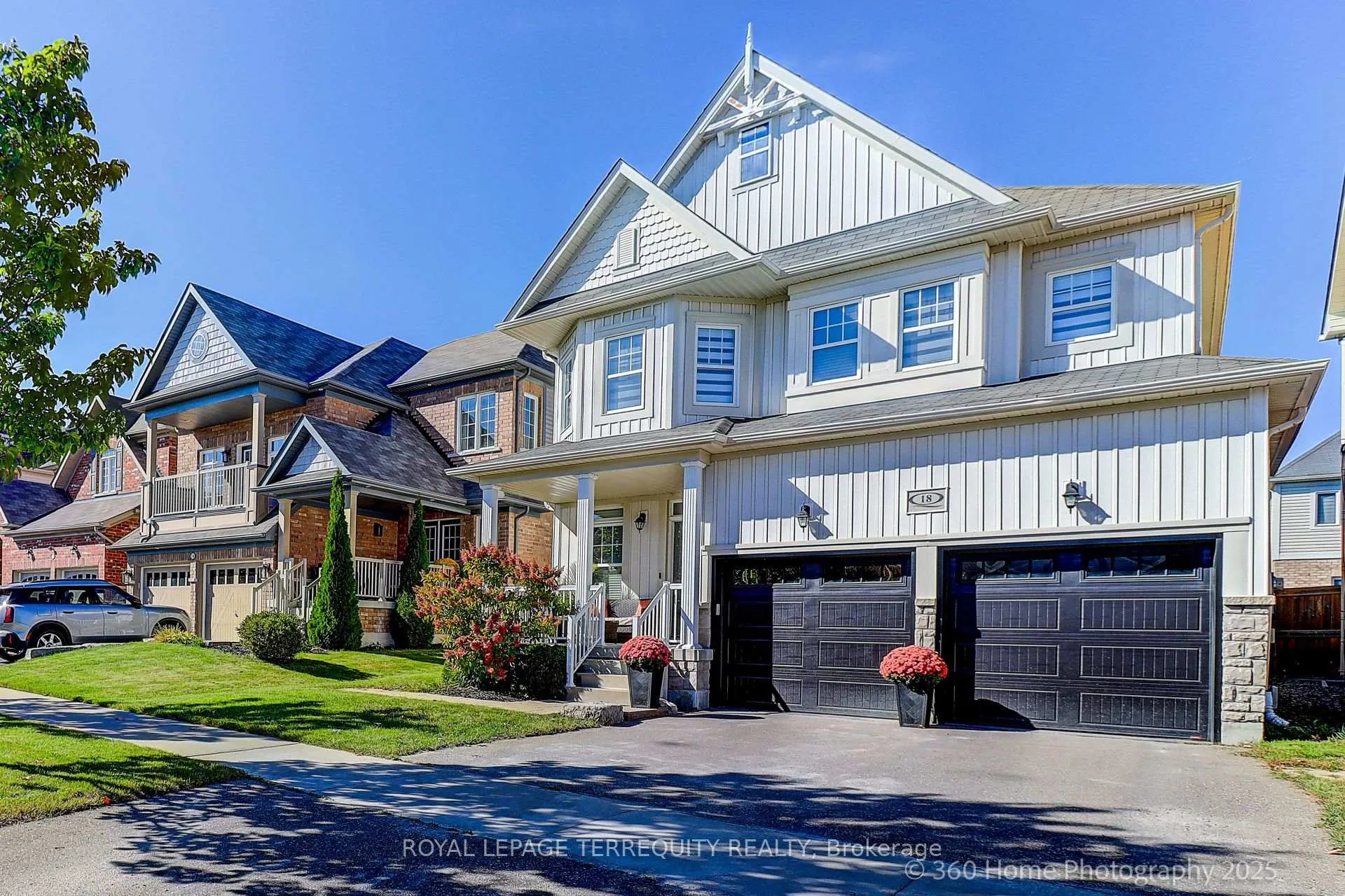 Photo 2 of 18 Northglen Boulevard, Clarington, Bowmanville — HOMEH