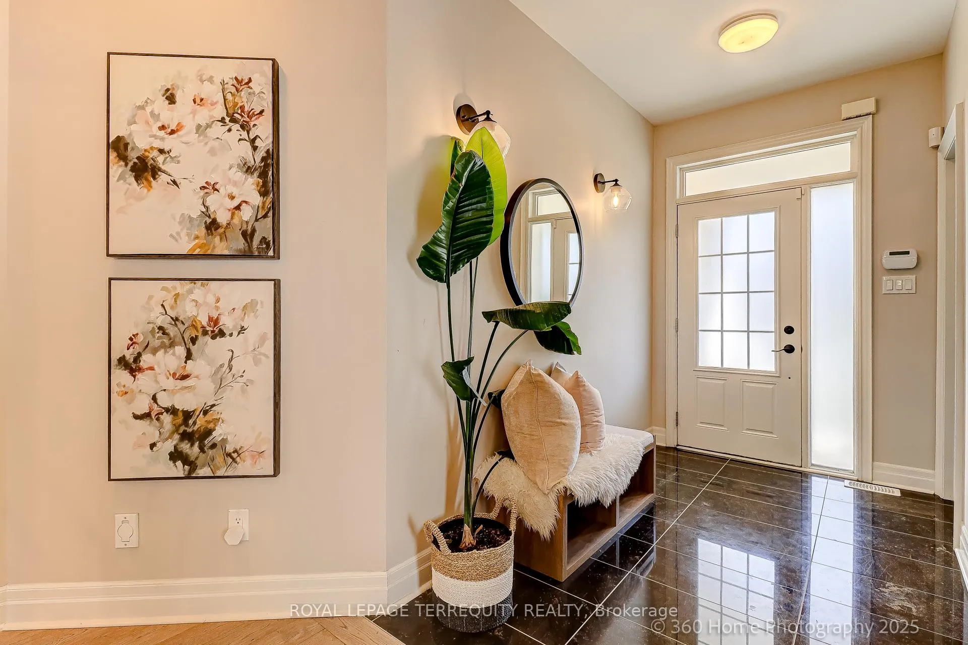 Photo 5 of 18 Northglen Boulevard, Clarington, Bowmanville — HOMEH