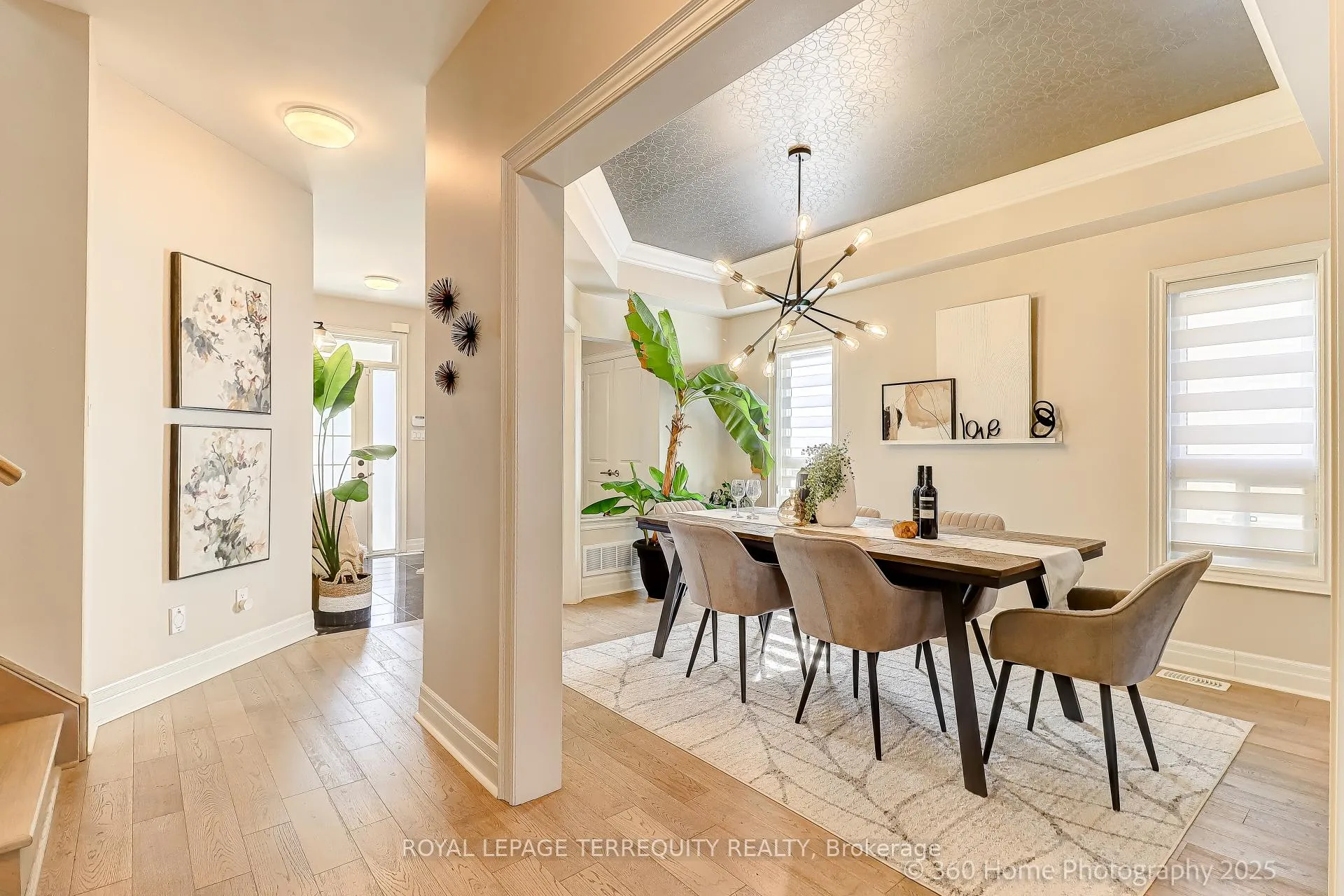 Photo 6 of 18 Northglen Boulevard, Clarington, Bowmanville — HOMEH