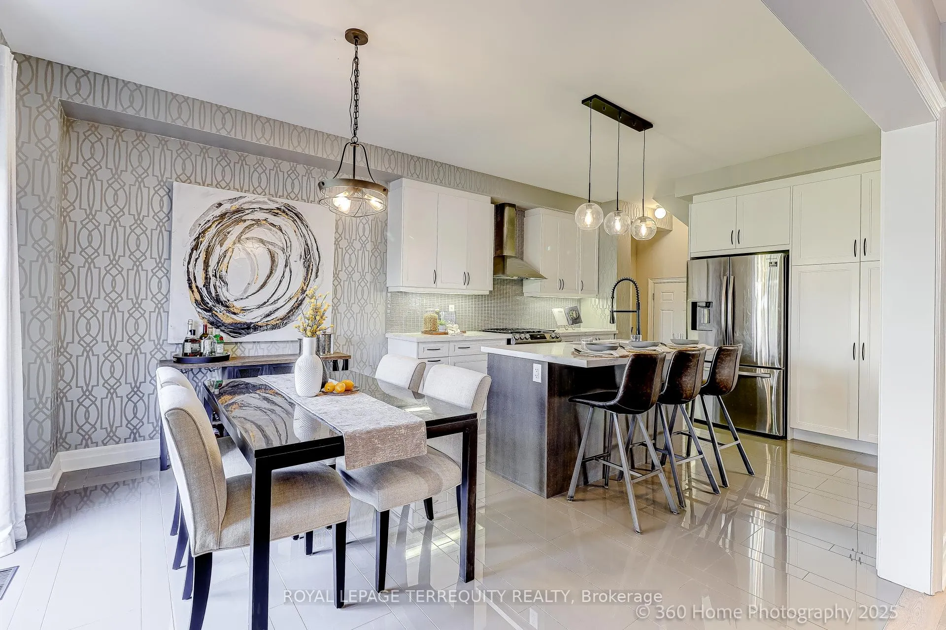 Photo 12 of 18 Northglen Boulevard, Clarington, Bowmanville — HOMEH