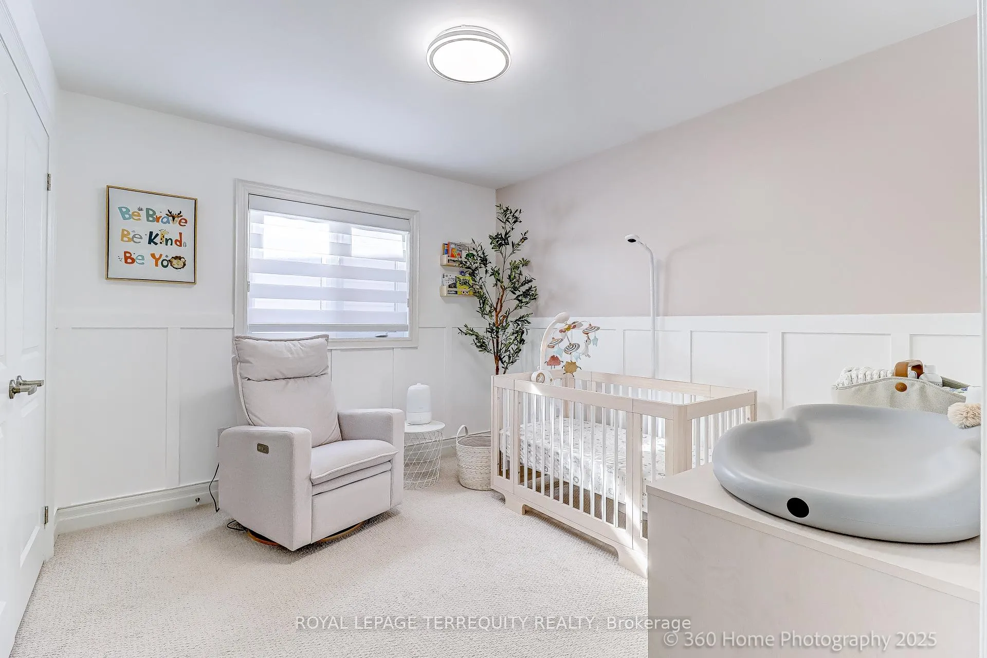 Photo 21 of 18 Northglen Boulevard, Clarington, Bowmanville — HOMEH
