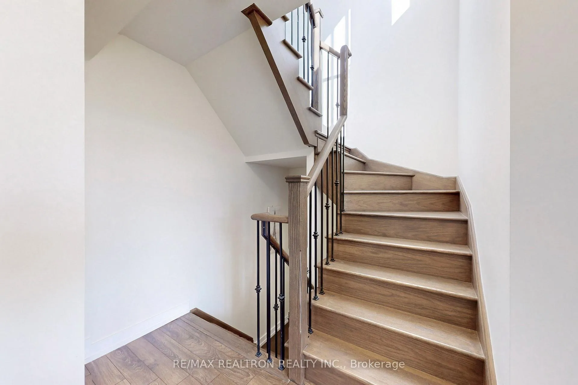 Photo 14 of Unit 2326, 20 Westmeath Lane, Markham, Cornell — HOMEH