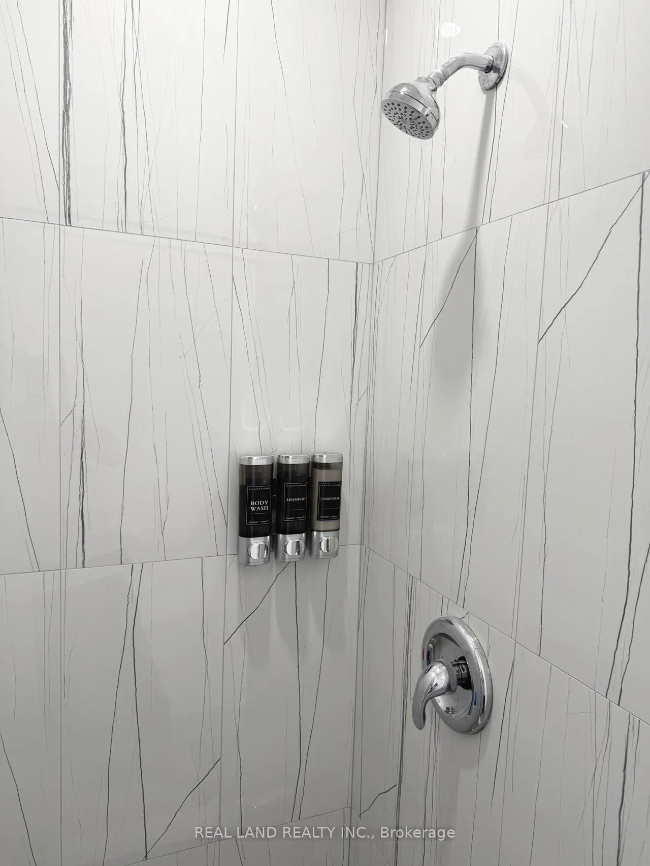 Photo 9 of Unit Unit 4, 31 King Street E, Oshawa, Central — HOMEH