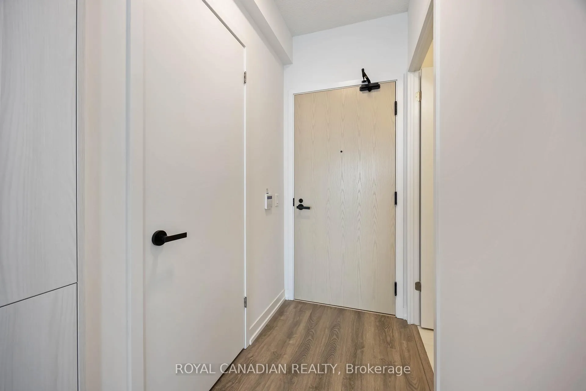 Photo 6 of Unit 5007, 195 Commerce Street, Vaughan, Vaughan Corporate Centre — HOMEH