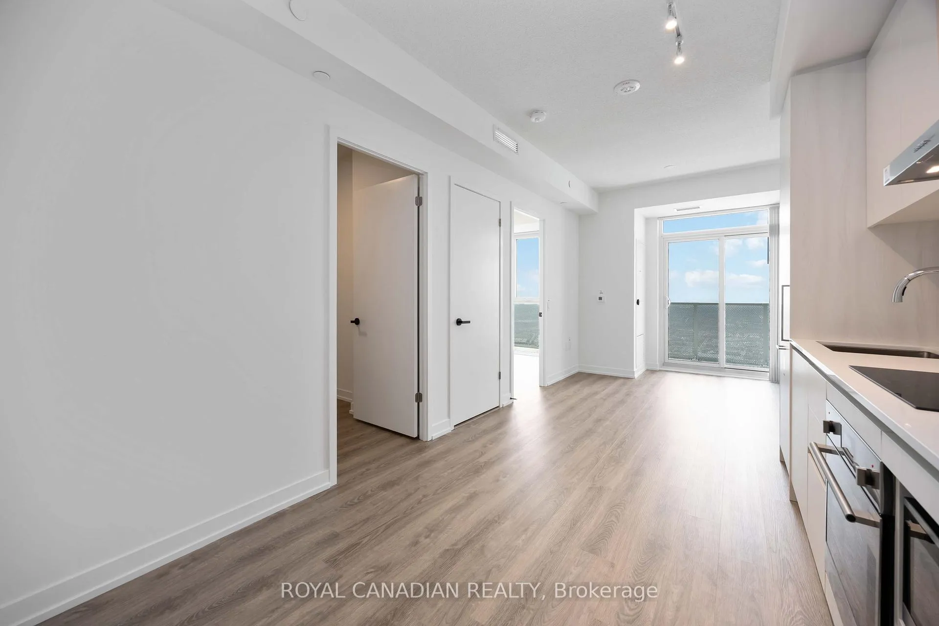 Photo 7 of Unit 5007, 195 Commerce Street, Vaughan, Vaughan Corporate Centre — HOMEH