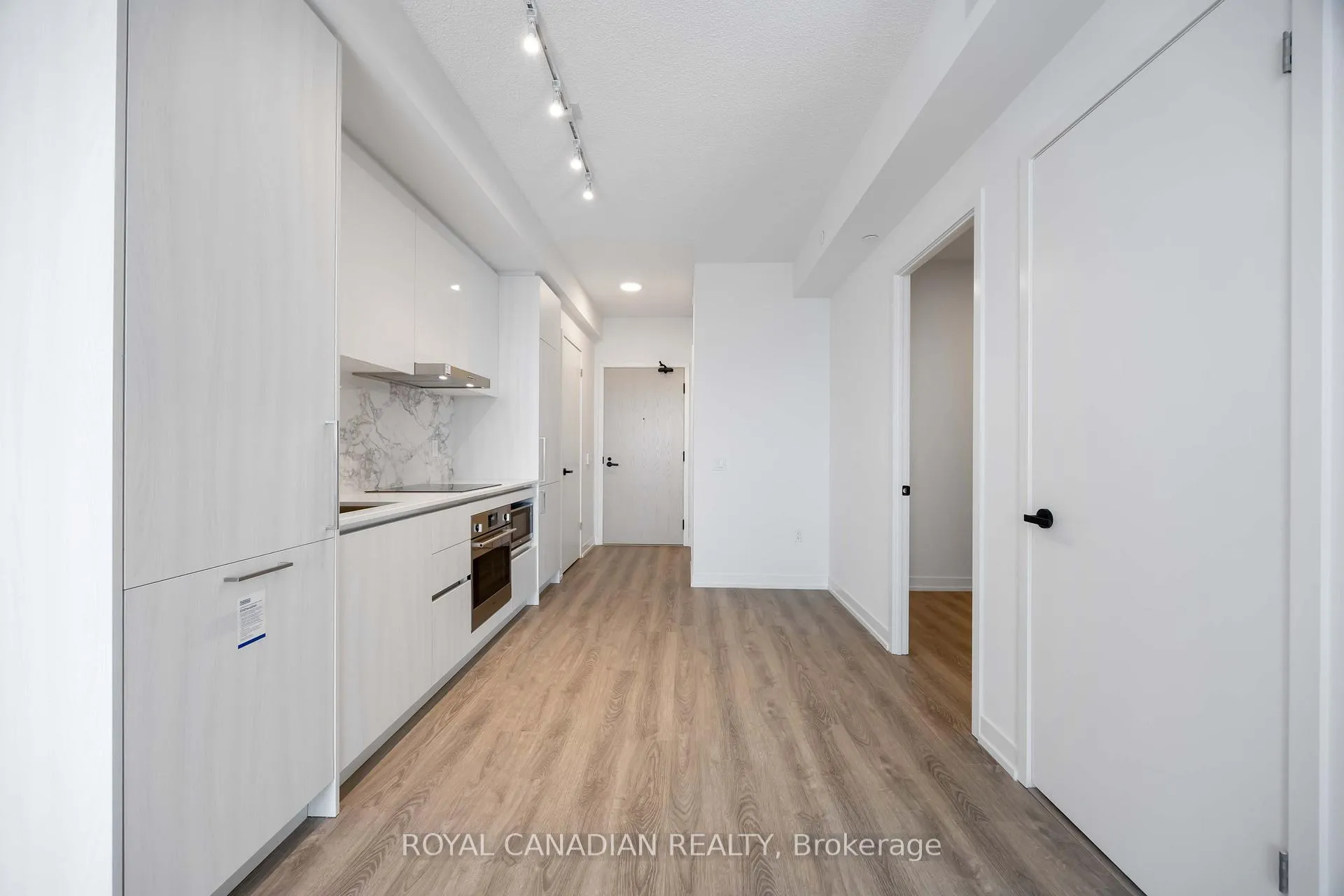 Photo 9 of Unit 5007, 195 Commerce Street, Vaughan, Vaughan Corporate Centre — HOMEH
