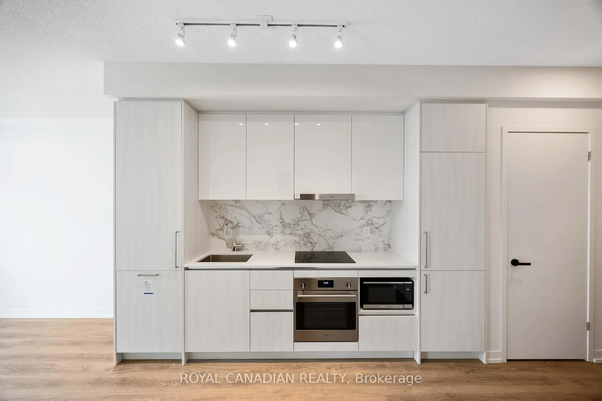 Photo 11 of Unit 5007, 195 Commerce Street, Vaughan, Vaughan Corporate Centre — HOMEH