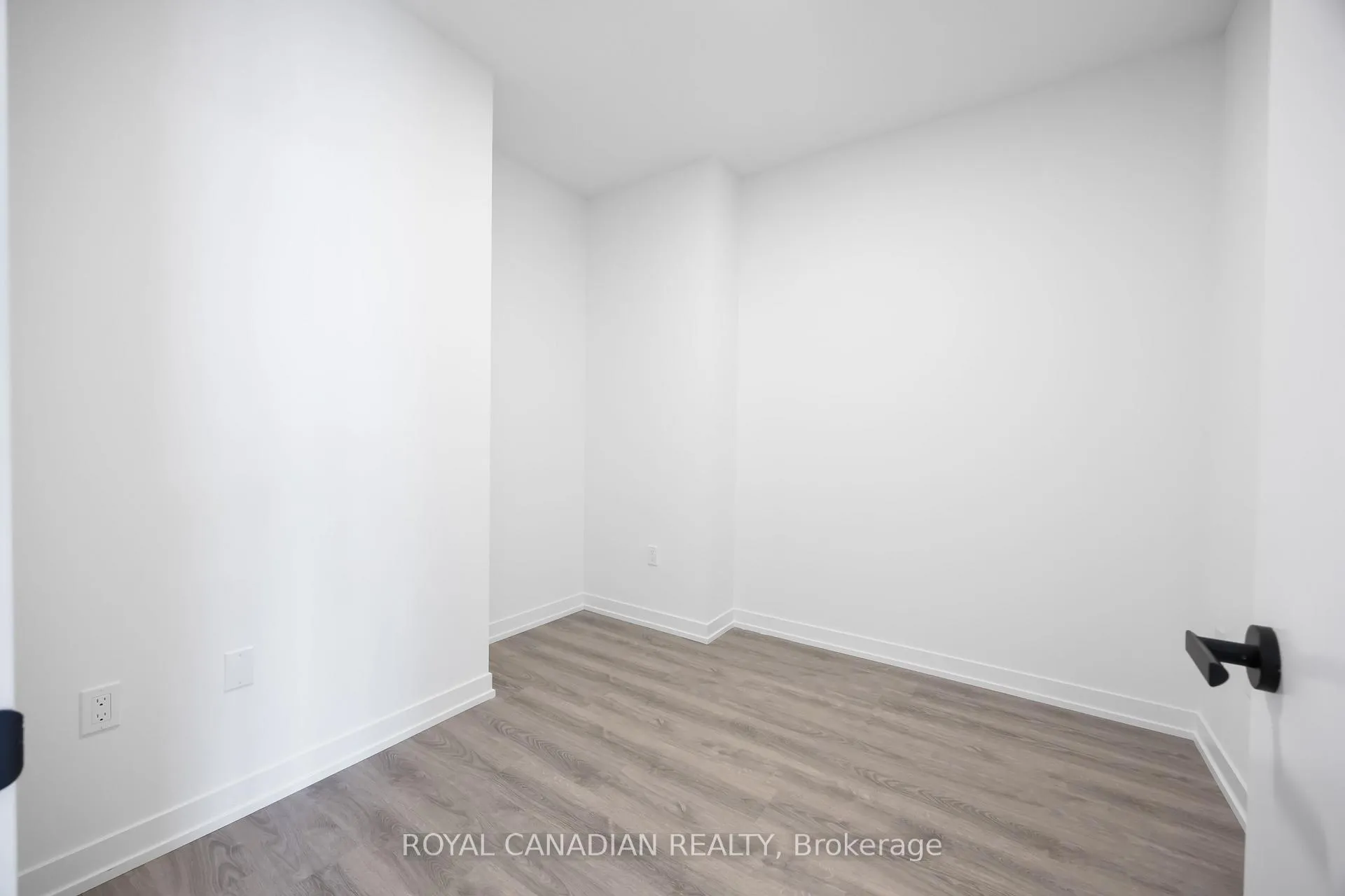 Photo 16 of Unit 5007, 195 Commerce Street, Vaughan, Vaughan Corporate Centre — HOMEH