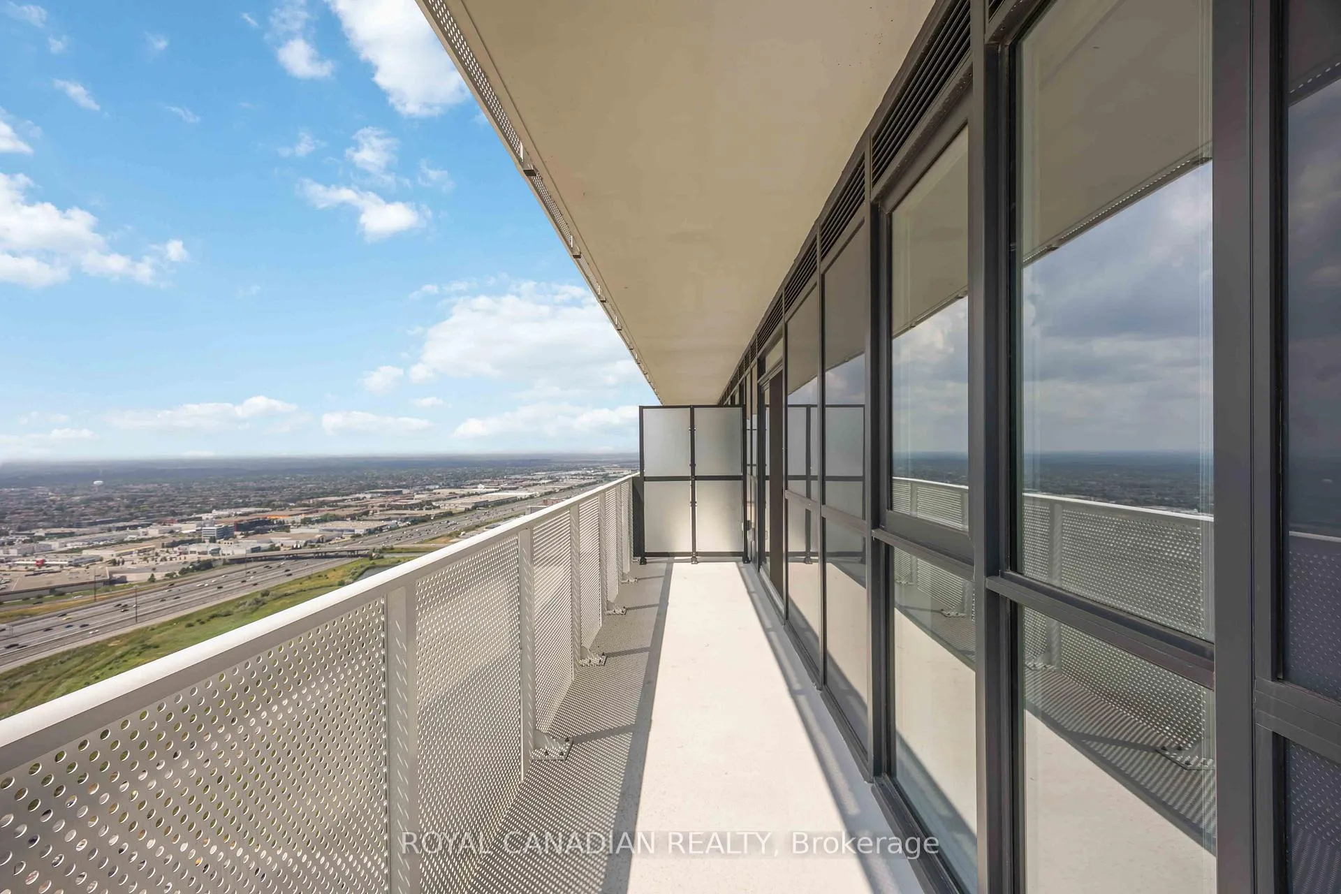 Photo 26 of Unit 5007, 195 Commerce Street, Vaughan, Vaughan Corporate Centre — HOMEH