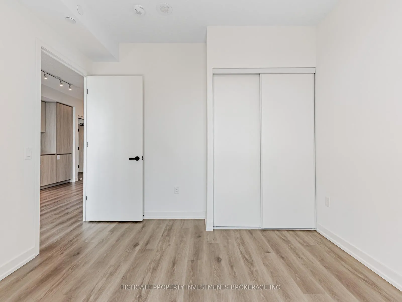 Photo 18 of Unit 908, 28 Interchange Way, Vaughan, Vaughan Corporate Centre — HOMEH