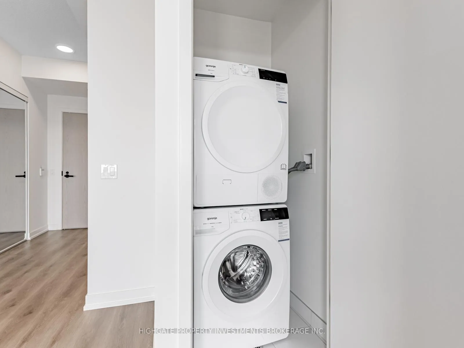 Photo 22 of Unit 908, 28 Interchange Way, Vaughan, Vaughan Corporate Centre — HOMEH