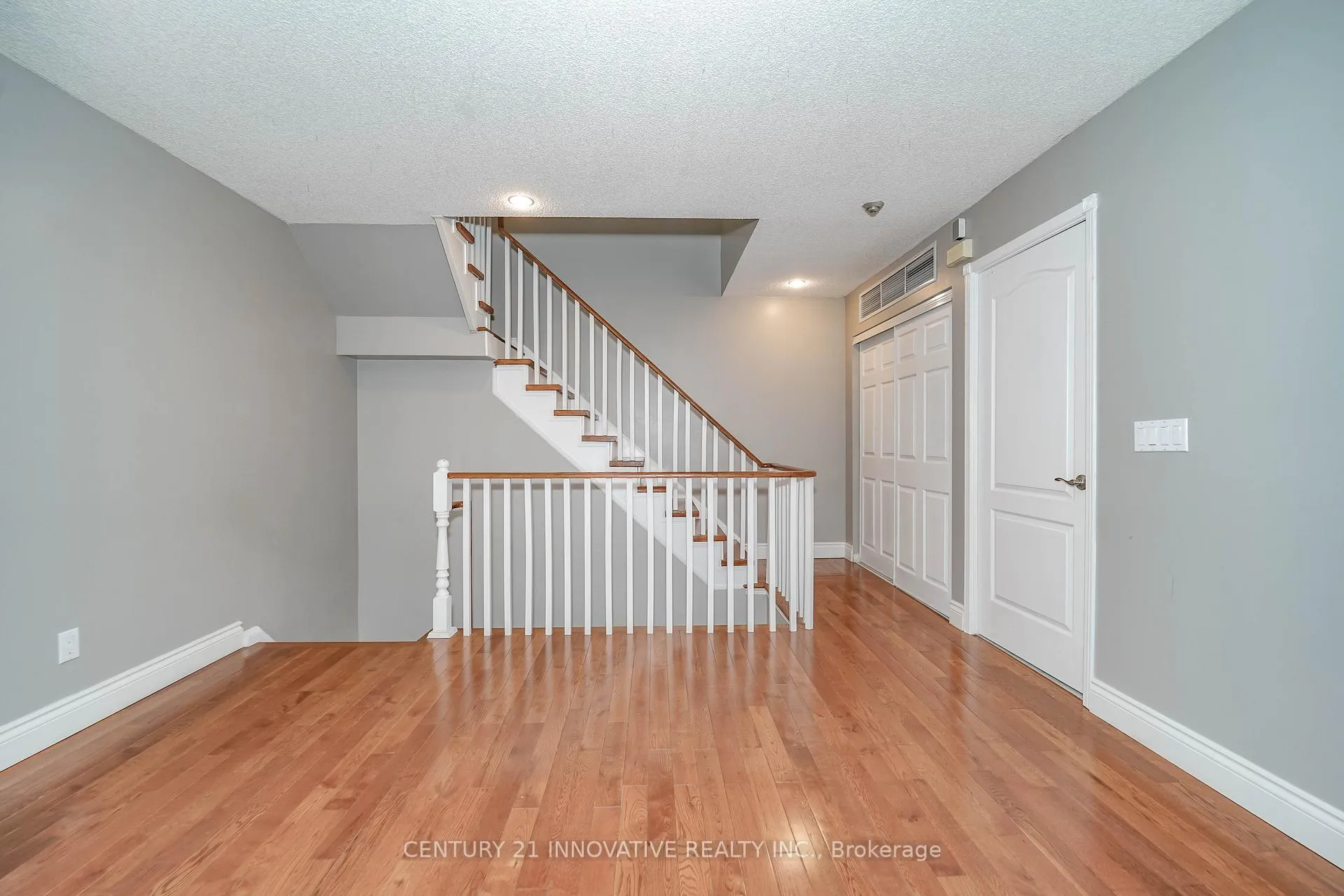 Photo 11 of Unit 606, 1400 The esplanade N, Pickering, Town Centre — HOMEH