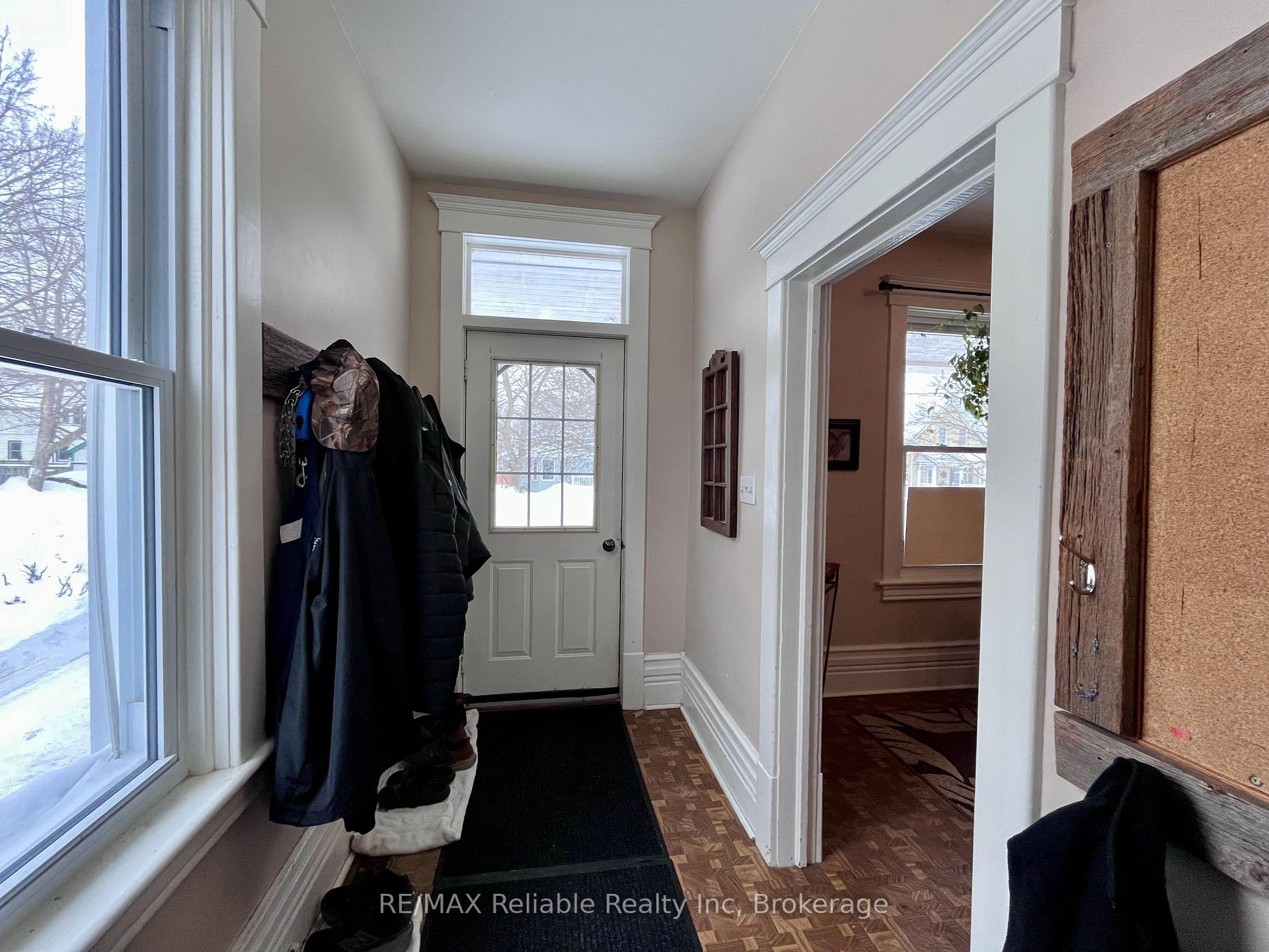Photo 3 of 121 Brock Street, Goderich, Goderich (Town) — HOMEH