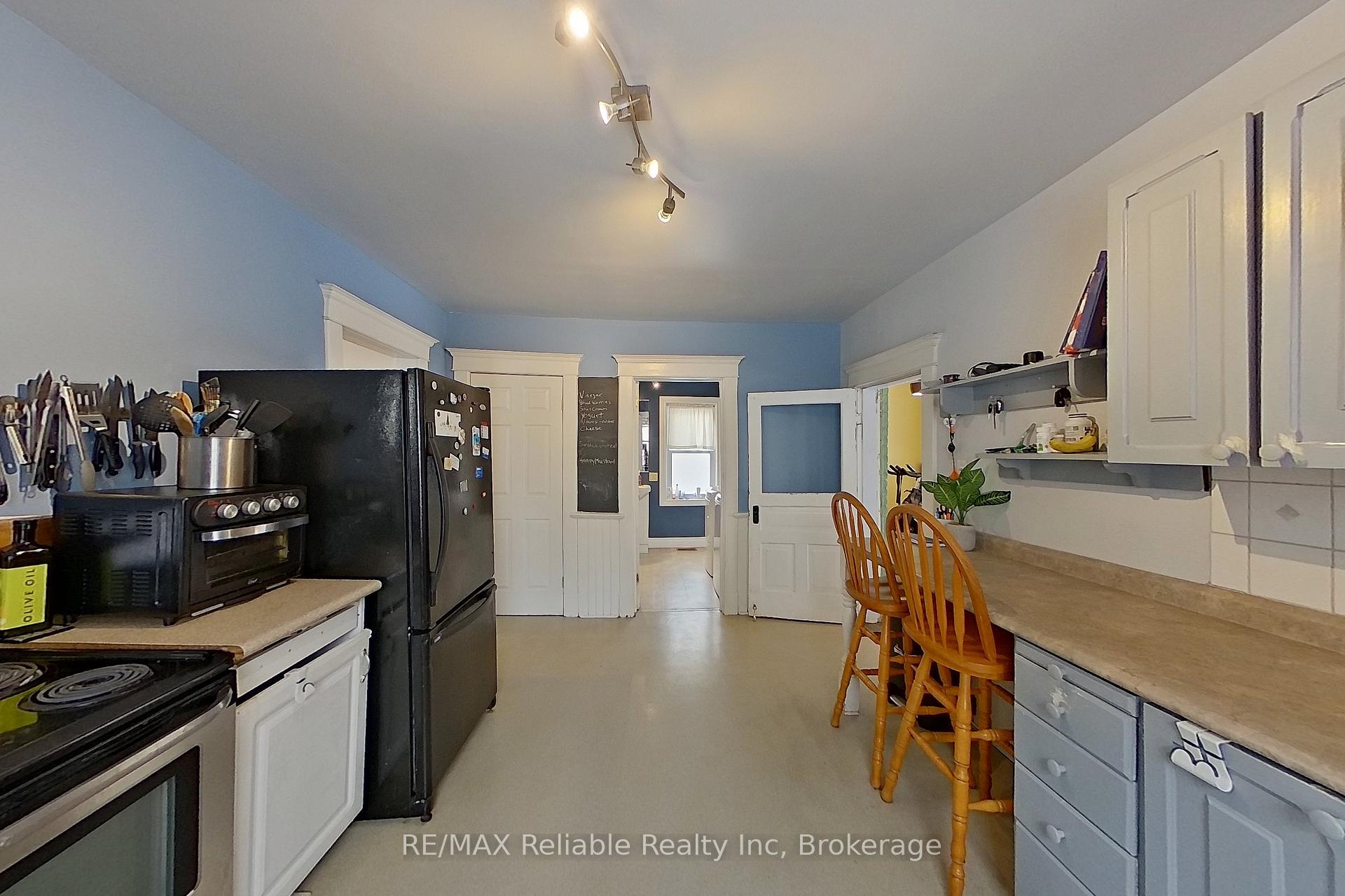Photo 13 of 121 Brock Street, Goderich, Goderich (Town) — HOMEH