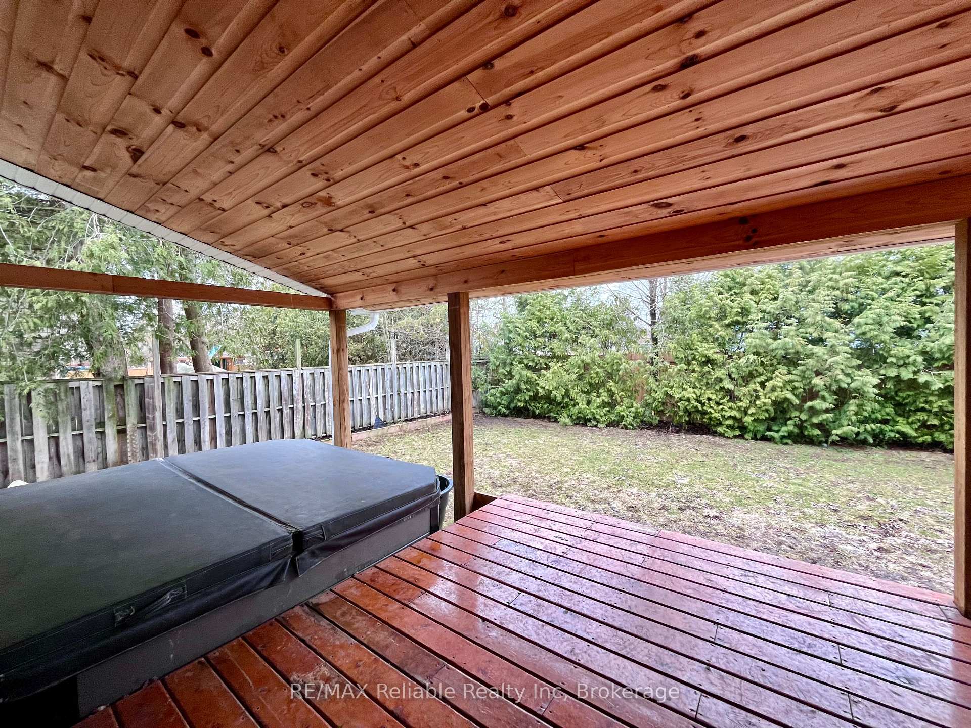 Photo 33 of 121 Brock Street, Goderich, Goderich (Town) — HOMEH