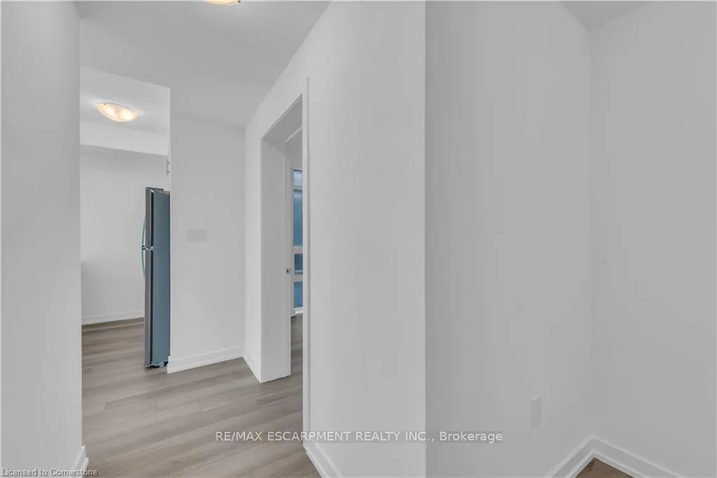 Photo 8 of Unit 406, 460 Dundas Street E, Hamilton, Waterdown — HOMEH