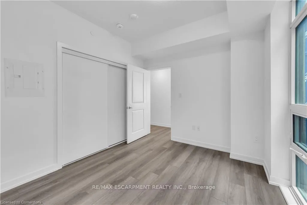 Photo 10 of Unit 406, 460 Dundas Street E, Hamilton, Waterdown — HOMEH