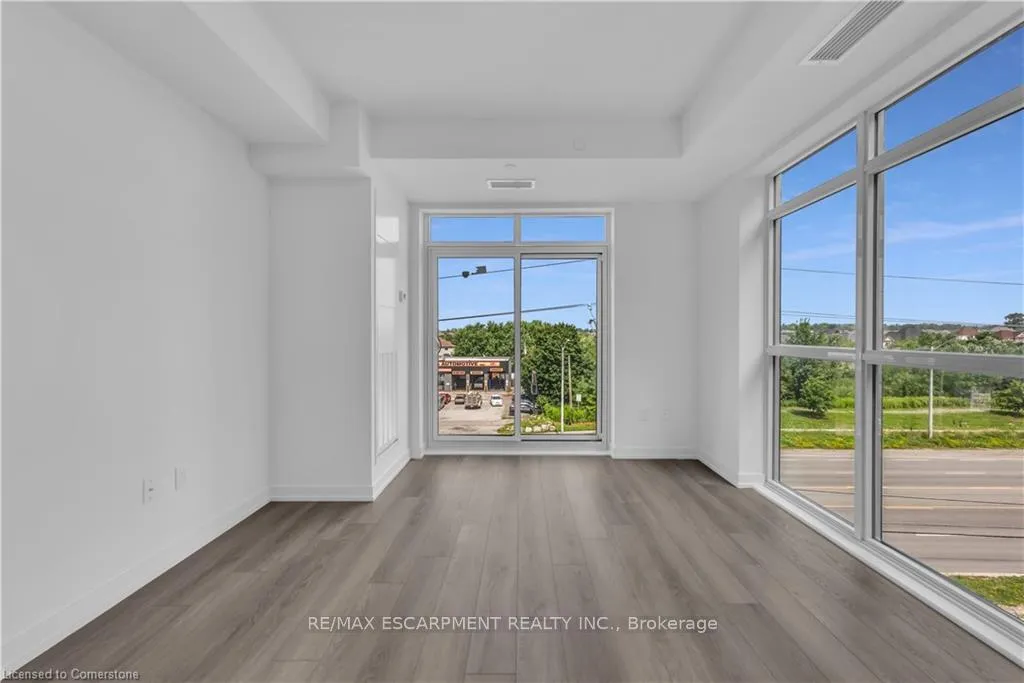 Photo 16 of Unit 406, 460 Dundas Street E, Hamilton, Waterdown — HOMEH