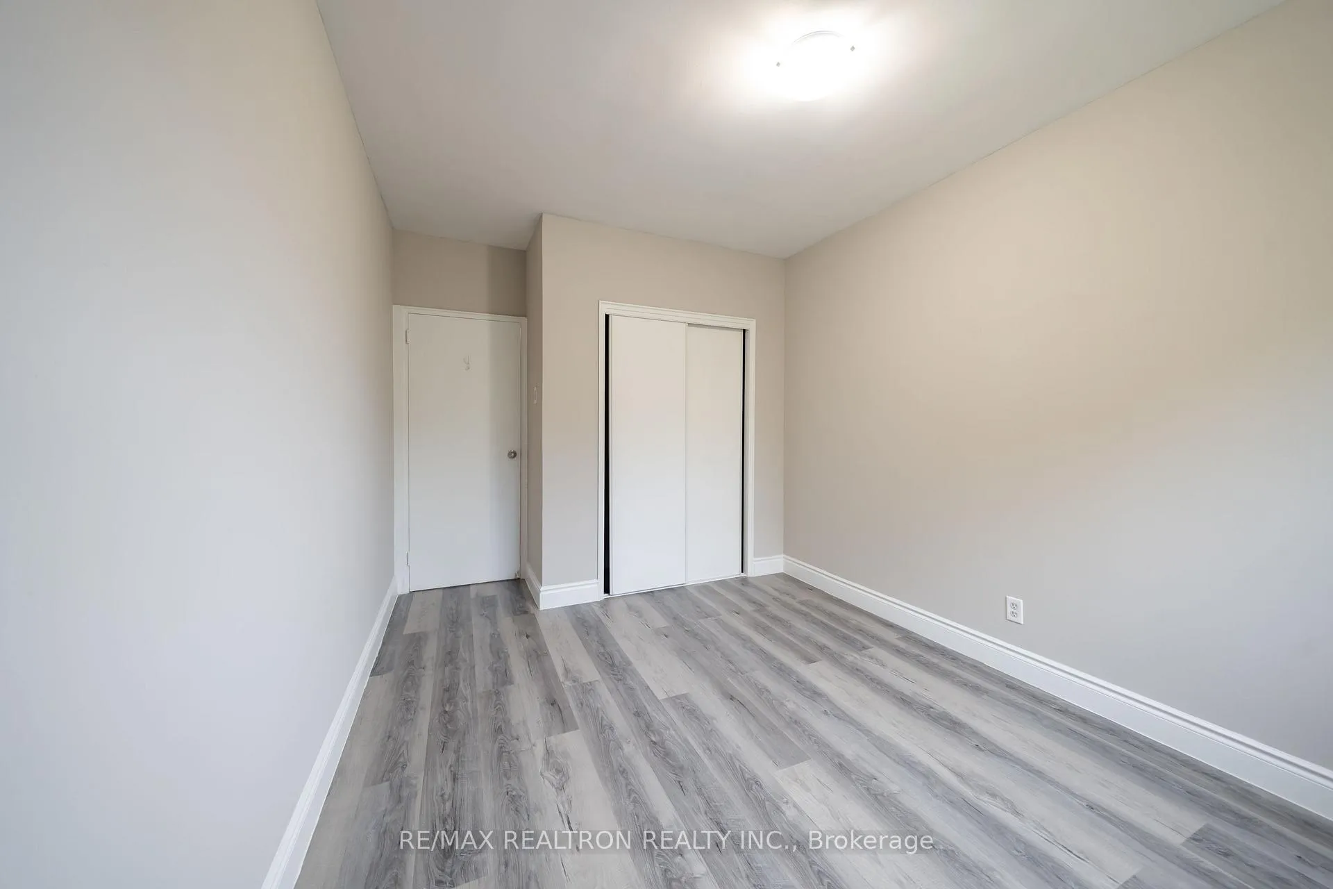 Photo 3 of Unit 322C, 468 Ottawa Street N, Hamilton, Corktown — HOMEH