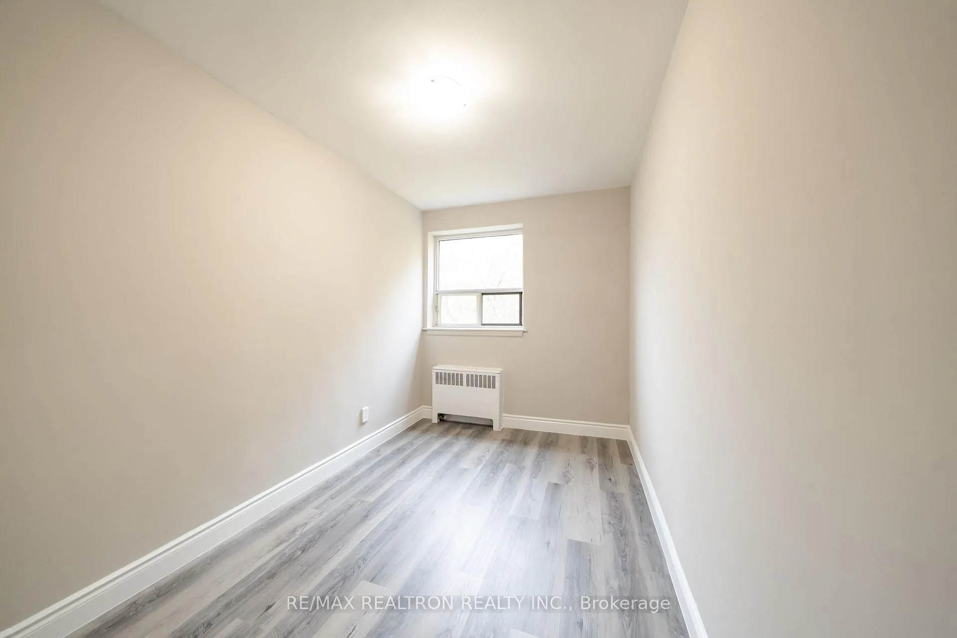 Photo 4 of Unit 322C, 468 Ottawa Street N, Hamilton, Corktown — HOMEH