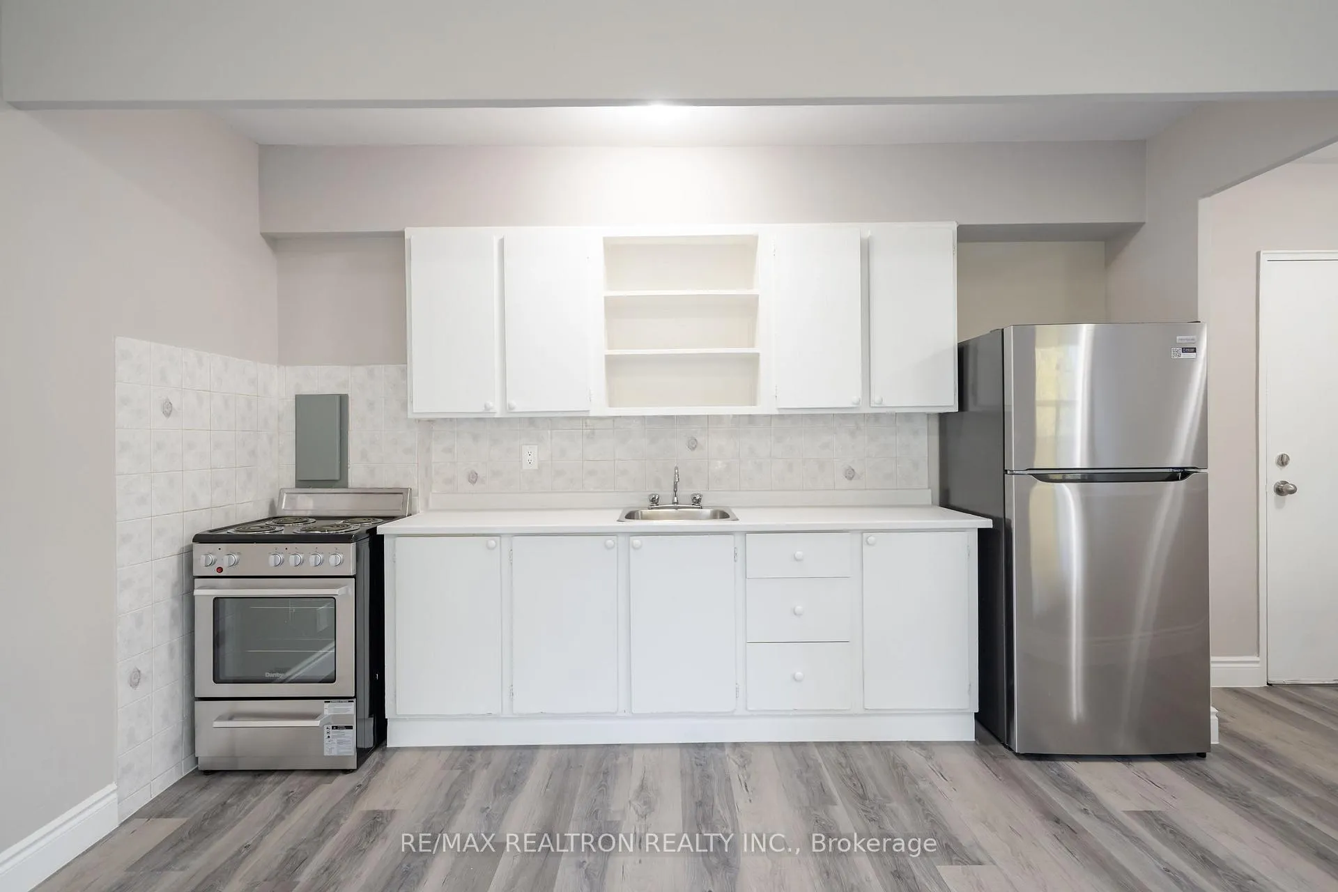 Photo 9 of Unit 322C, 468 Ottawa Street N, Hamilton, Corktown — HOMEH