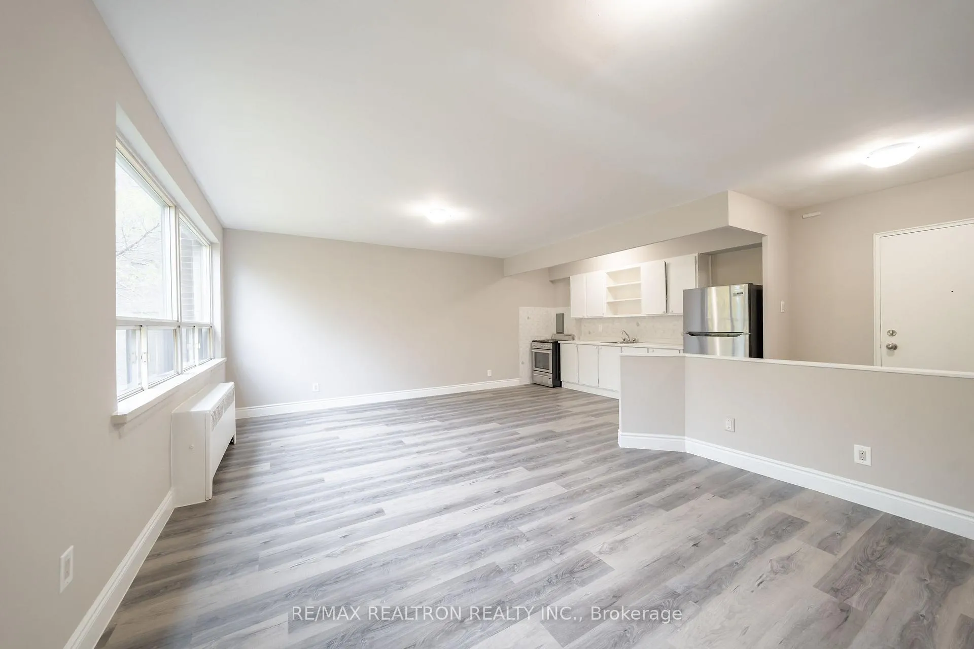 Photo 10 of Unit 322C, 468 Ottawa Street N, Hamilton, Corktown — HOMEH