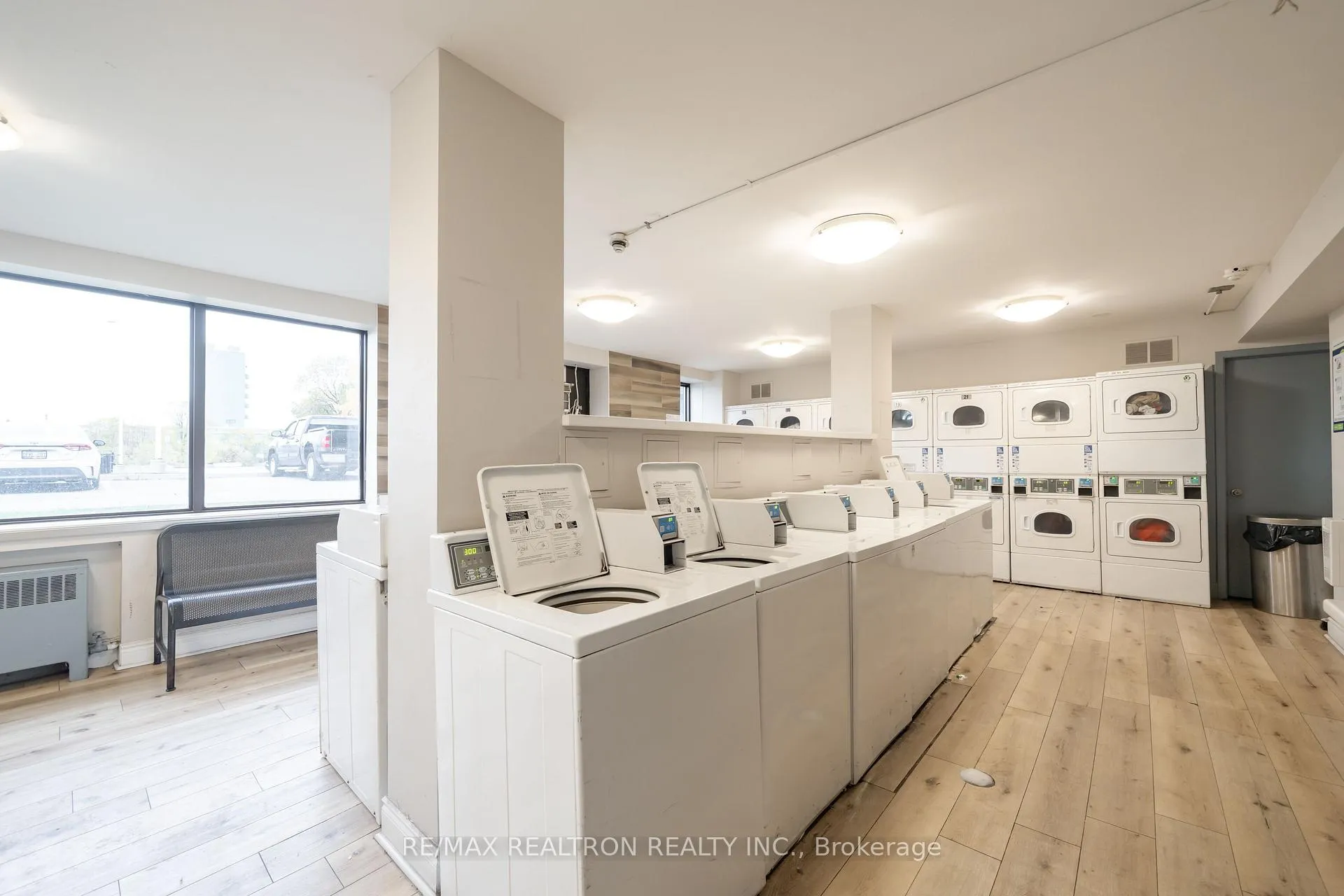 Photo 11 of Unit 322C, 468 Ottawa Street N, Hamilton, Corktown — HOMEH