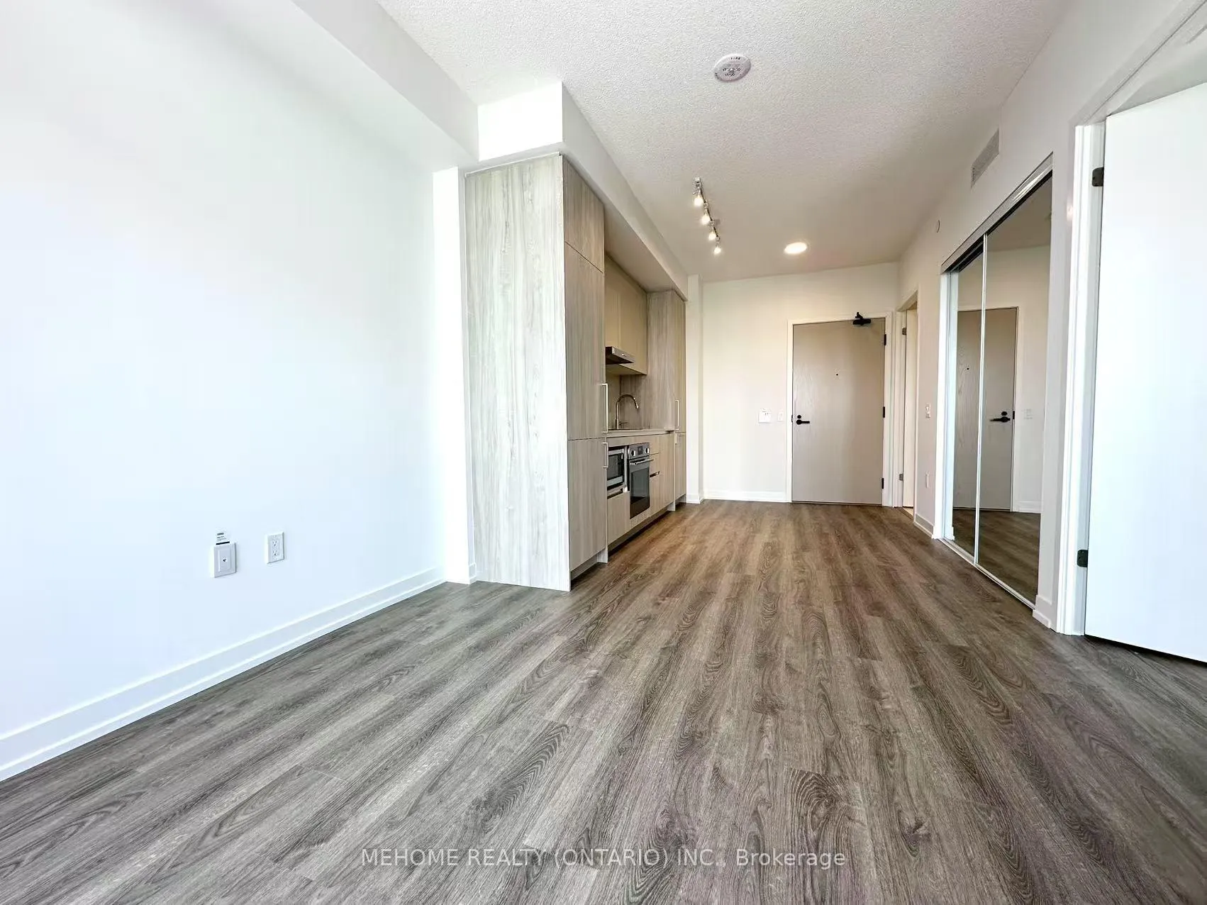 Photo 8 of Unit 5205, 195 Commerce Street, Vaughan, Vaughan Corporate Centre — HOMEH