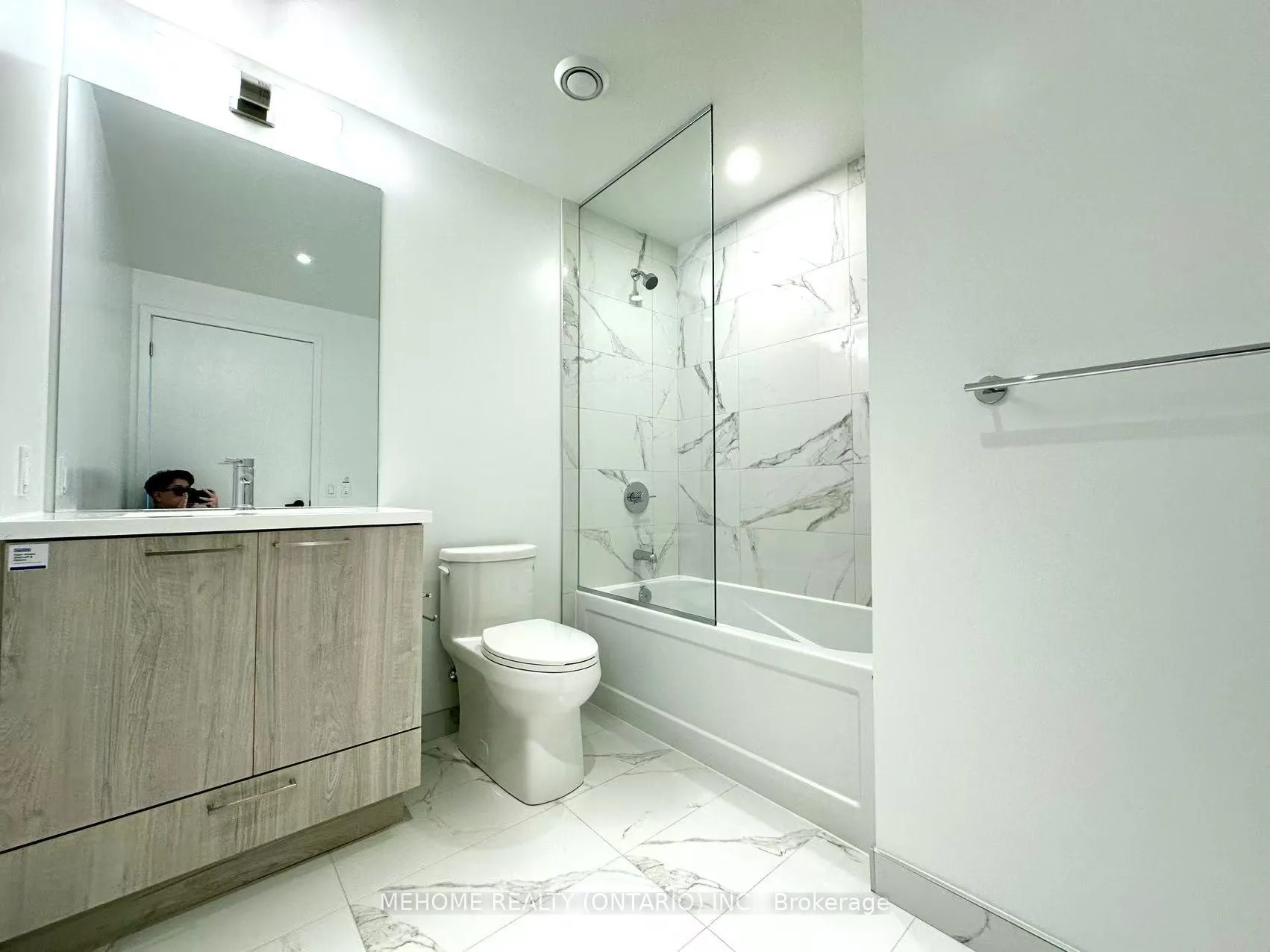Photo 12 of Unit 5205, 195 Commerce Street, Vaughan, Vaughan Corporate Centre — HOMEH