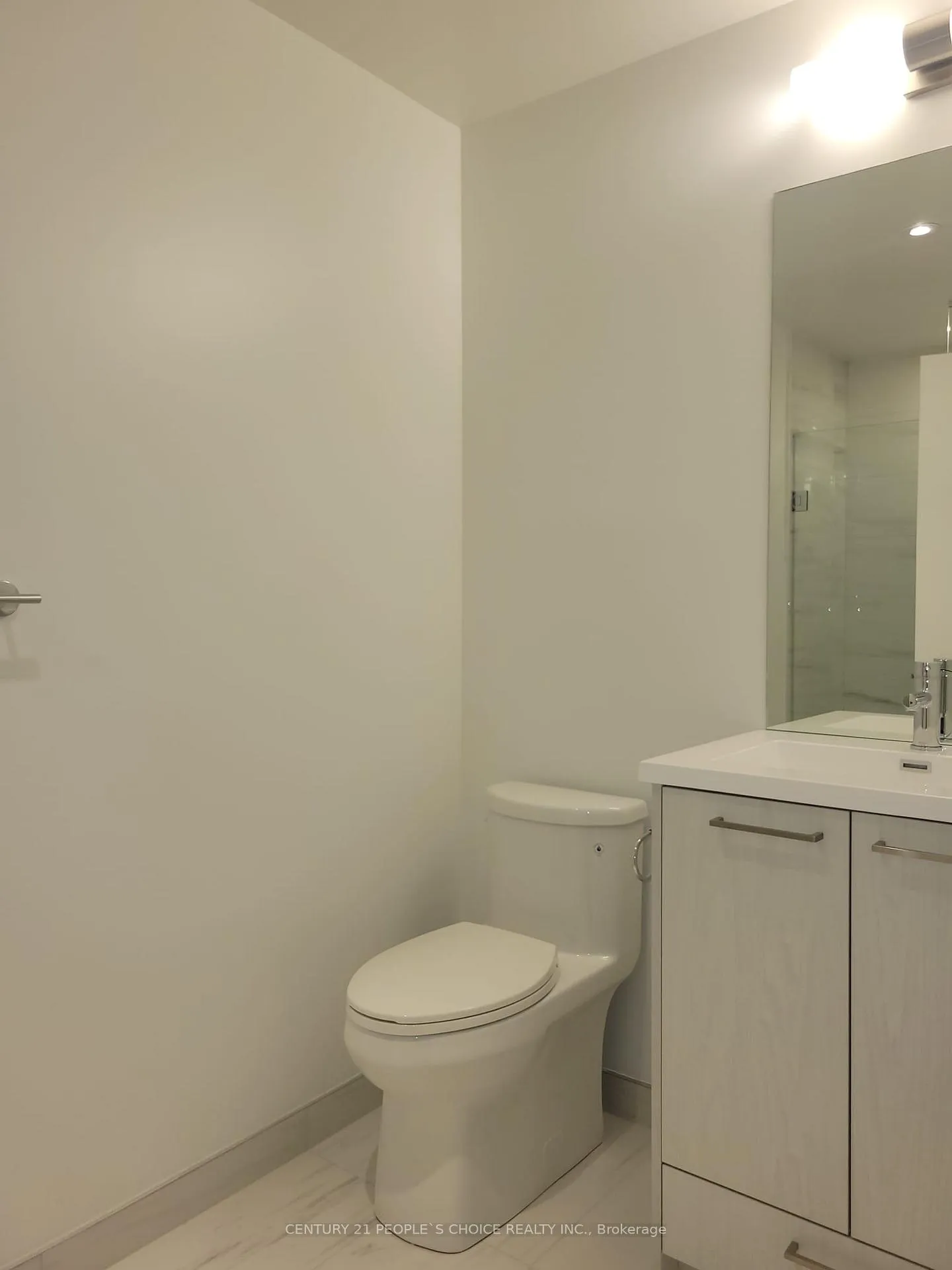 Photo 10 of Unit 810, 28 Interchange Way, Vaughan, Vaughan Corporate Centre — HOMEH