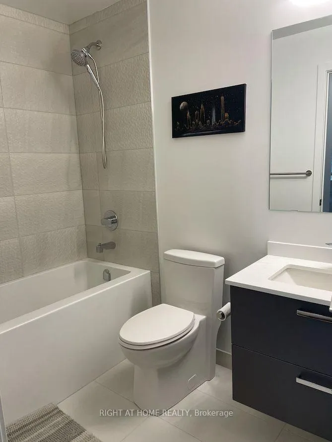 Photo 15 of Unit 616, 30 upper mall Way, Vaughan, Brownridge — HOMEH