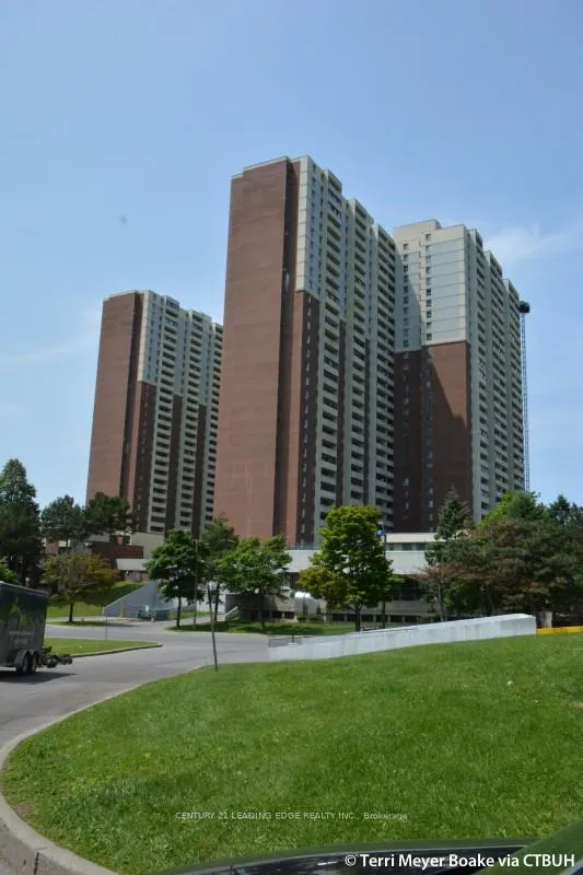 Photo 1 of Unit 1511, 5 Massey Square E, Toronto, Crescent Town — HOMEH