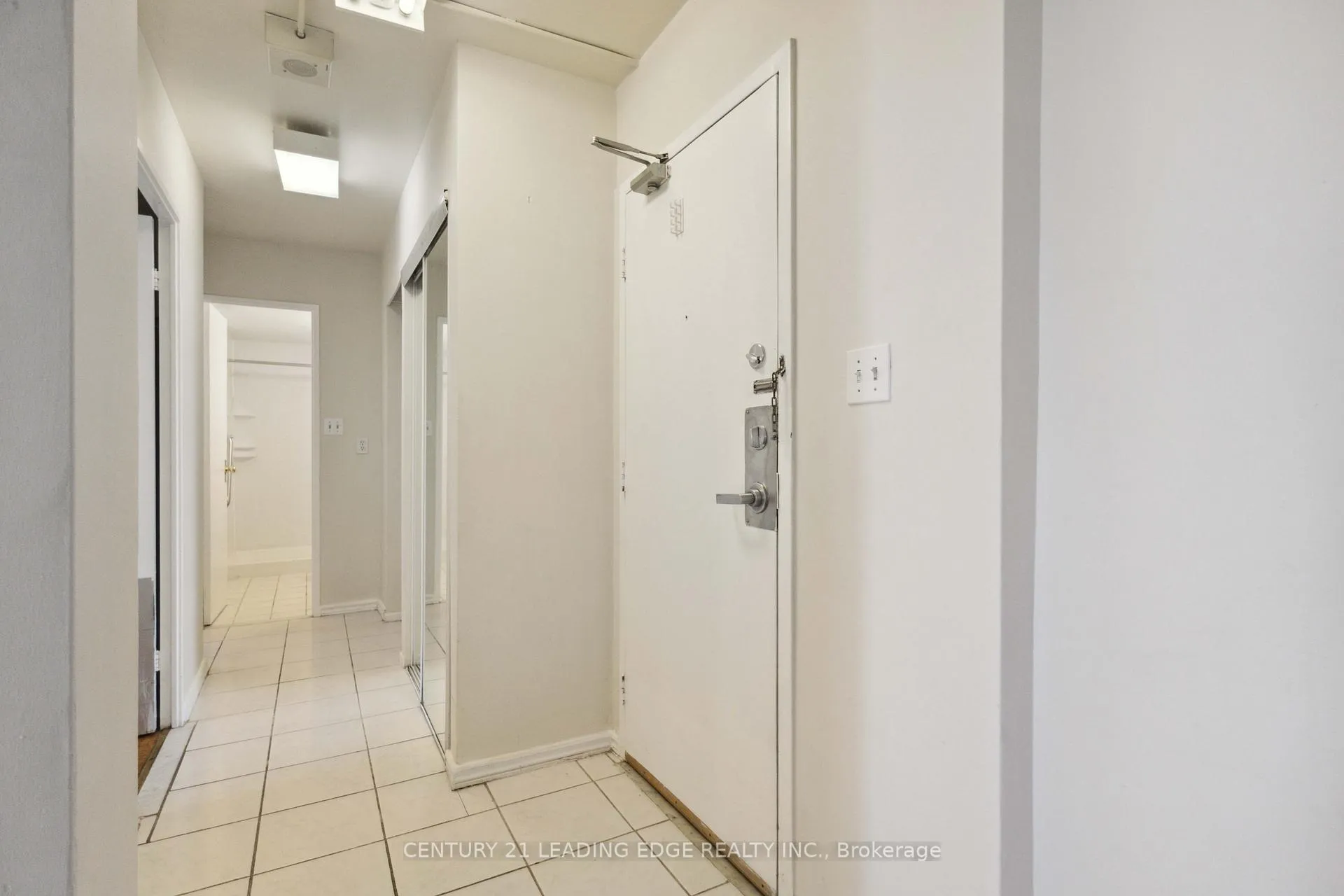 Photo 3 of Unit 1511, 5 Massey Square E, Toronto, Crescent Town — HOMEH