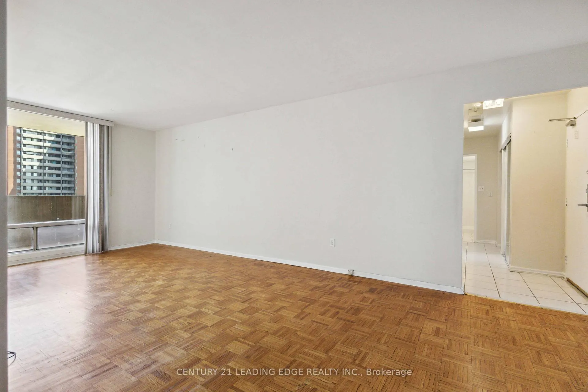 Photo 5 of Unit 1511, 5 Massey Square E, Toronto, Crescent Town — HOMEH
