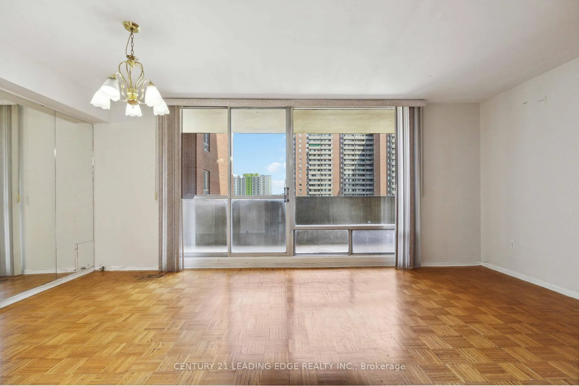 Photo 7 of Unit 1511, 5 Massey Square E, Toronto, Crescent Town — HOMEH